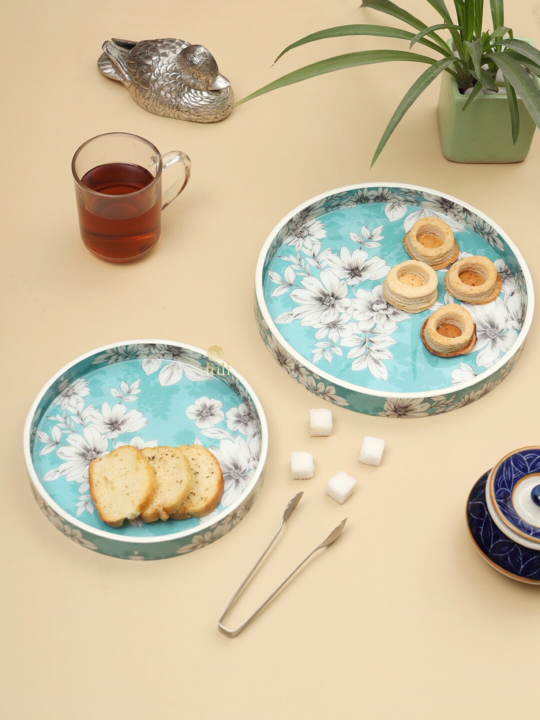 

DULI 2Pcs Blue Printed Enamel Coated Multipurpose Serving Trays