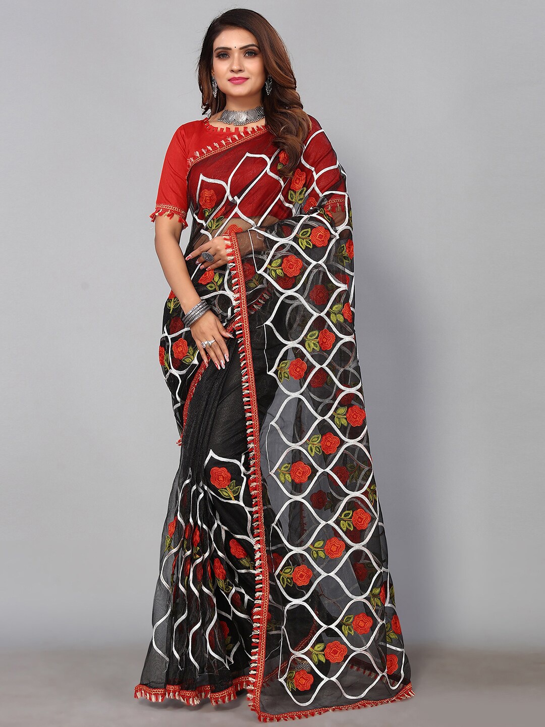 

SIRIL Floral Embroidered Saree, Black