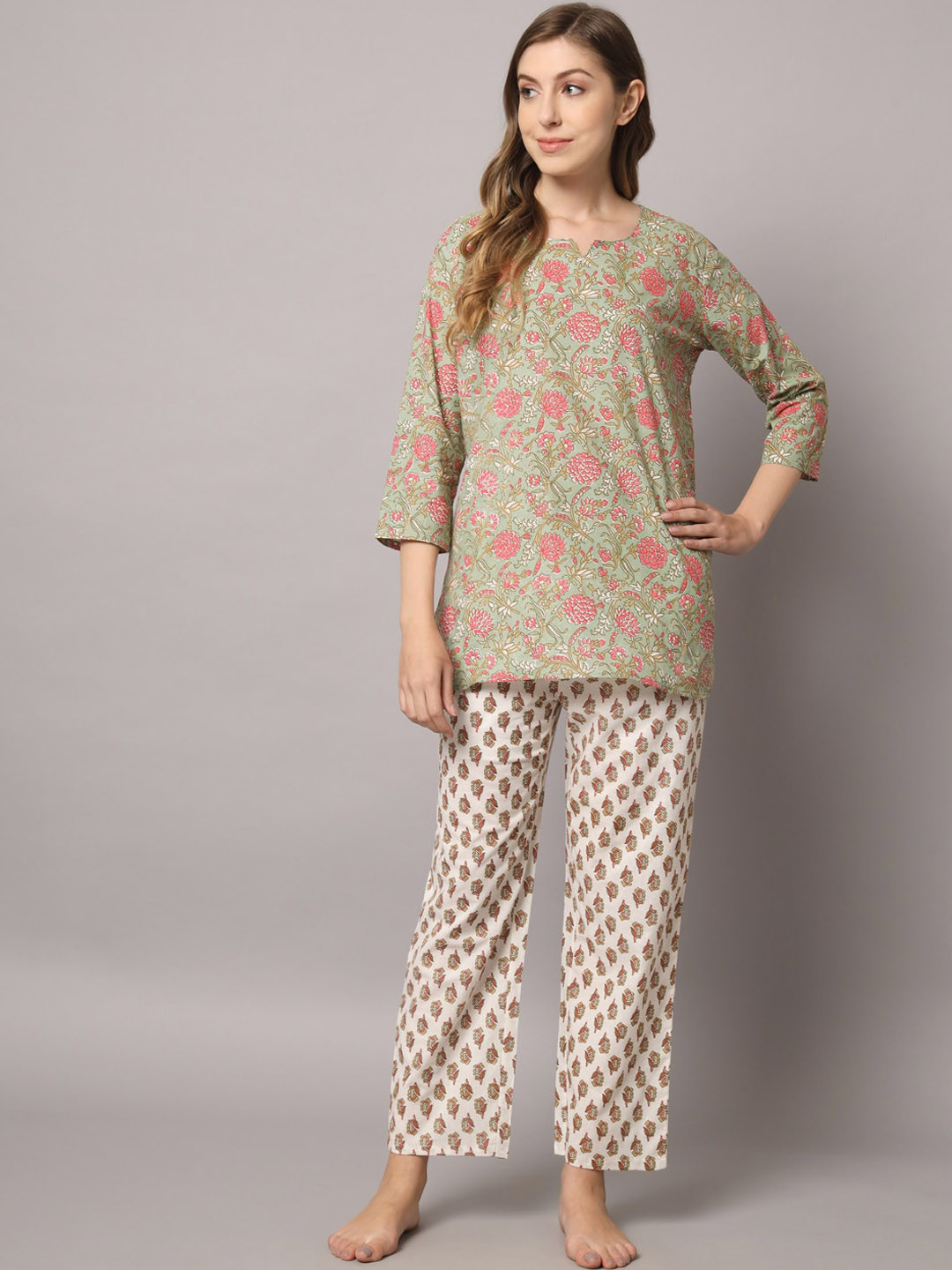 

ZRI Women 2 Pieces Floral Printed Pure Cotton Night Suit, Green