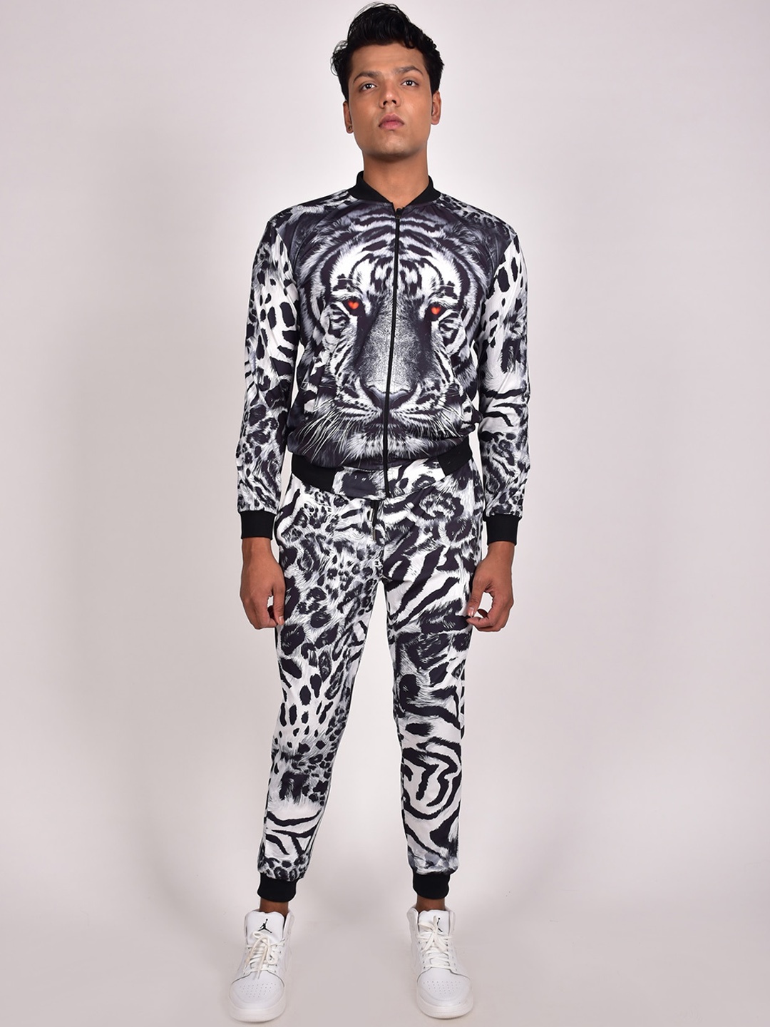 

Rajoria Instyle Men Graphic Digital Printed Lycra Tracksuit, Black