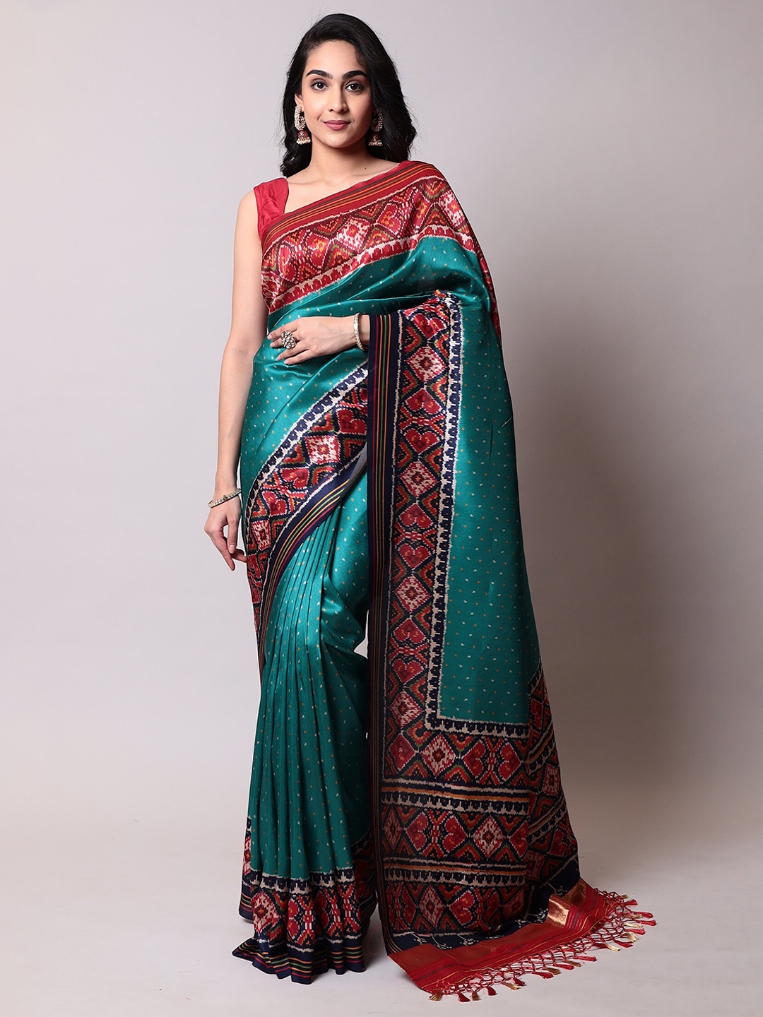 

ZARI Printed Pure Silk Patola Saree With Blouse Piece, Green