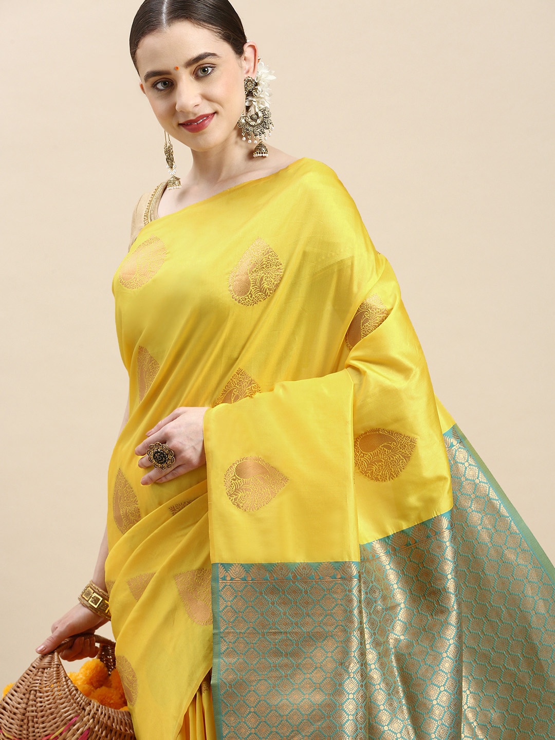 

Royal Rajgharana Saree Woven Design Ethnic Motifs Zari Pure Silk Banarasi Saree, Yellow