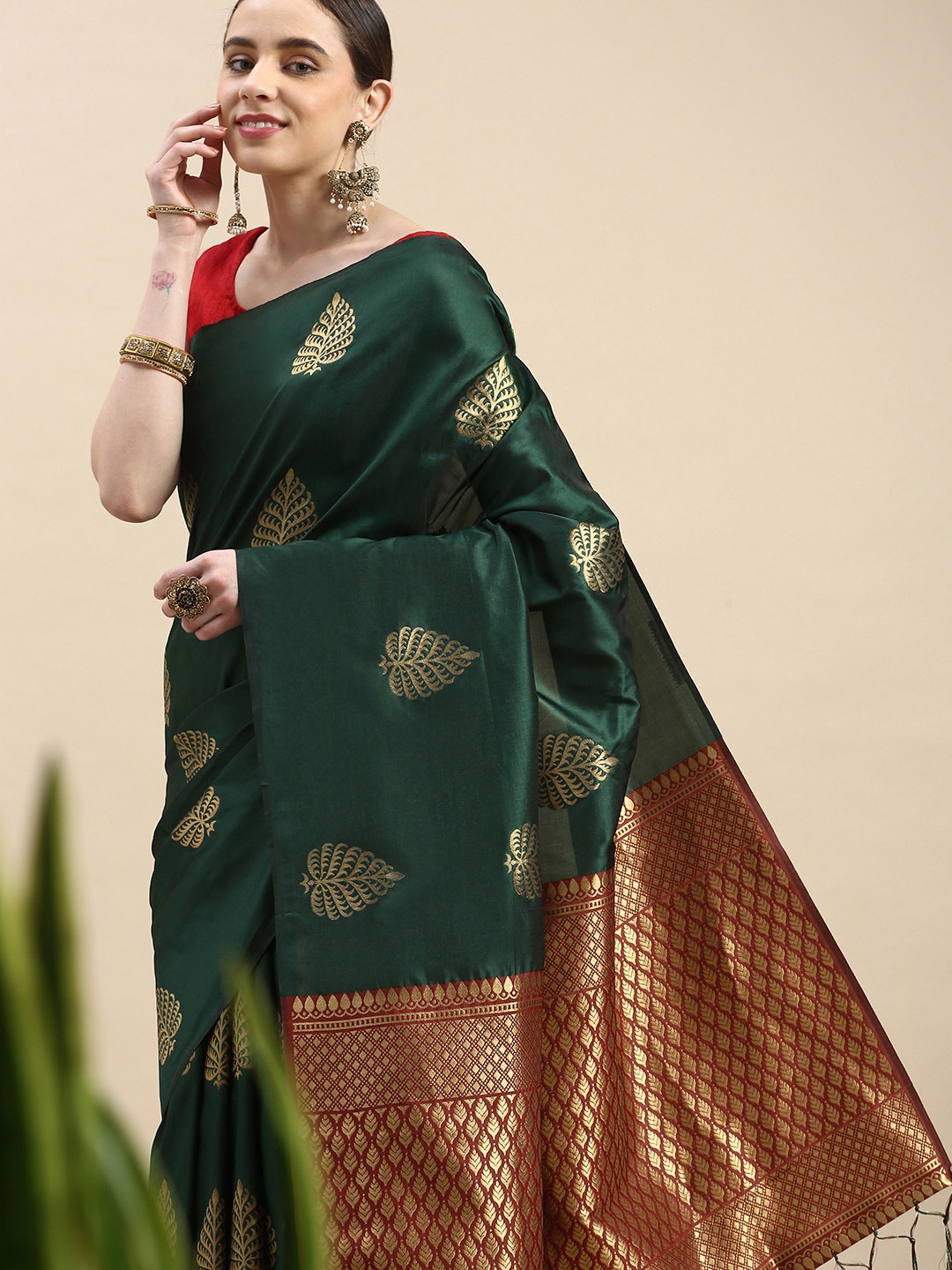 

Royal Rajgharana Saree Woven Design Ethnic Motifs Zari Pure Silk Banarasi Saree, Green