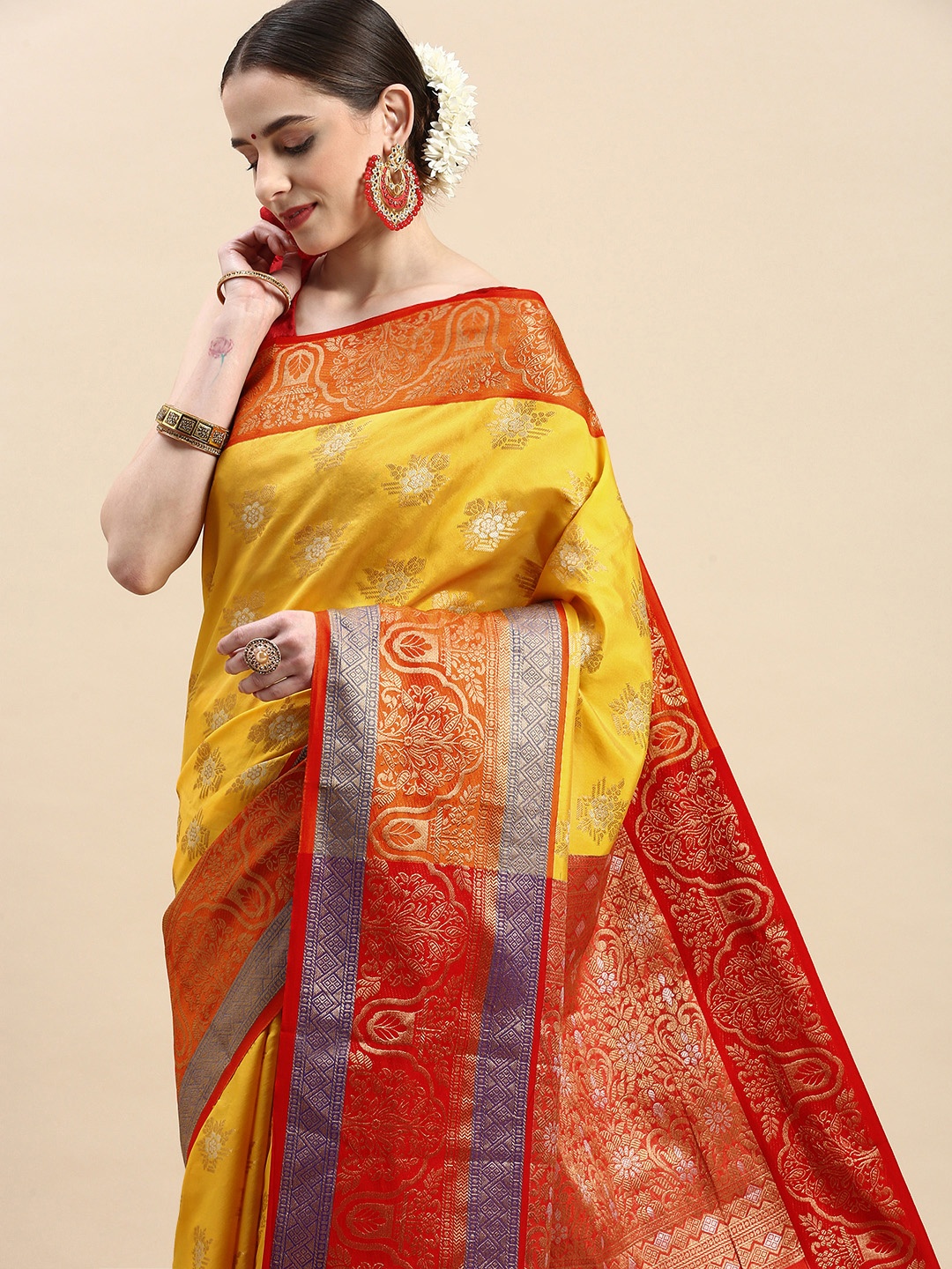 

Royal Rajgharana Saree Ethnic Motifs Zari Pure Silk Kanjeevaram Saree, Yellow