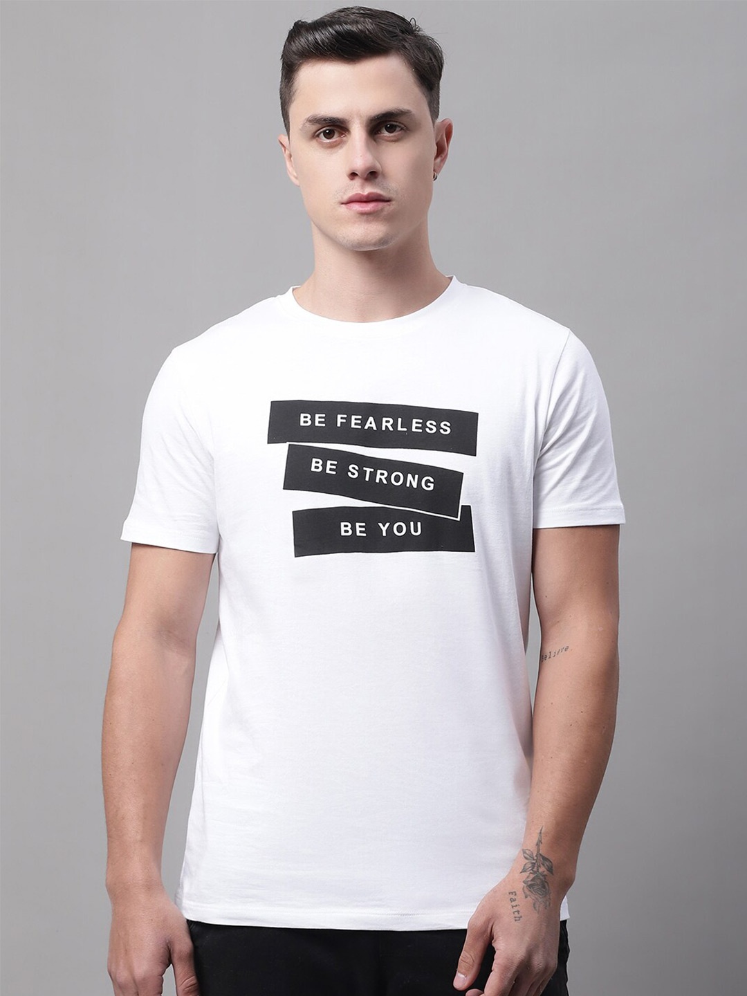 

DOOR74 Men White Typography Printed Cotton T-shirt