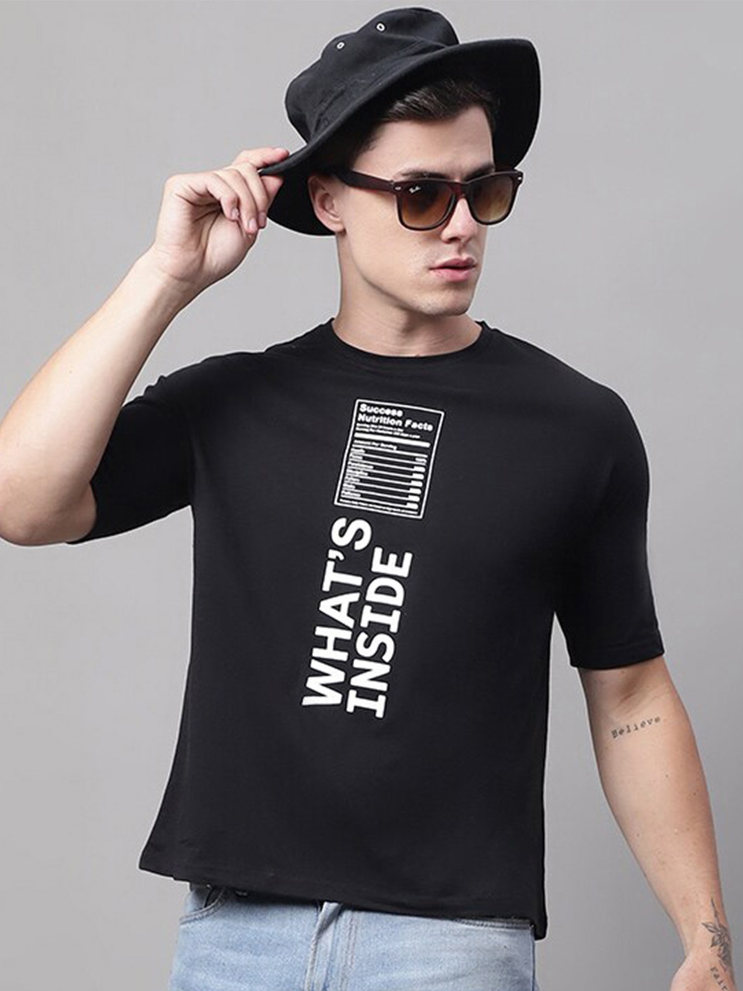 

DOOR74 Men Typography Printed Cotton T-shirt, Black