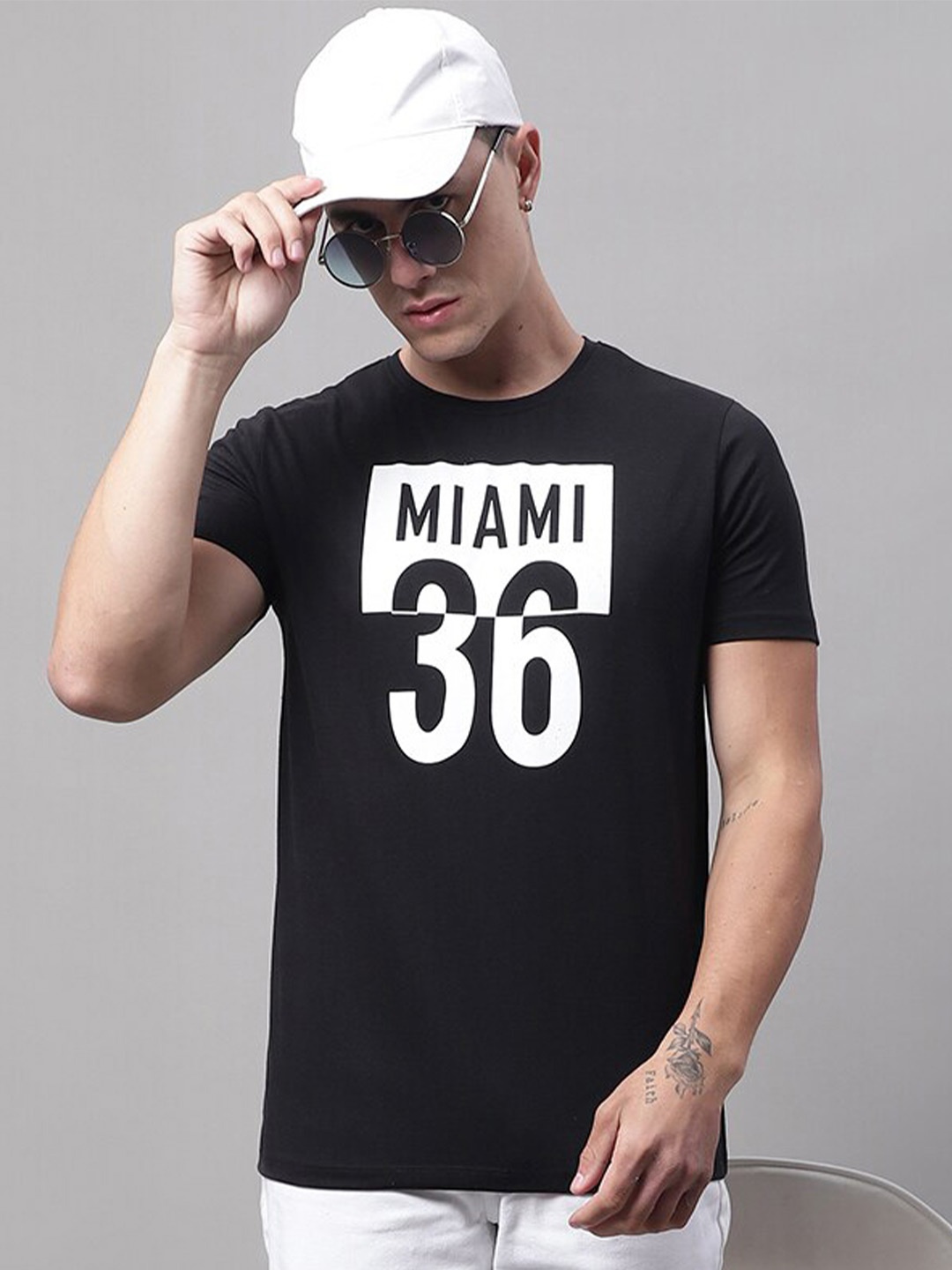 

DOOR74 Men Typography Printed Cotton T-shirt, Black