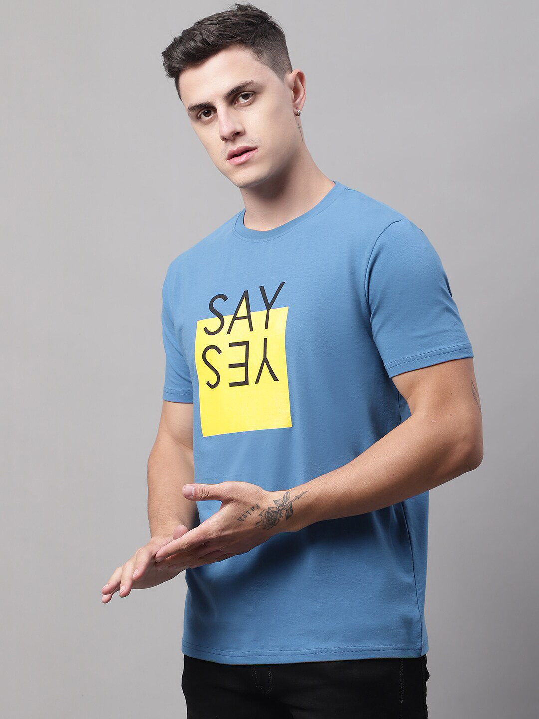 

DOOR74 Men Typography Printed Cotton T-shirt, Blue