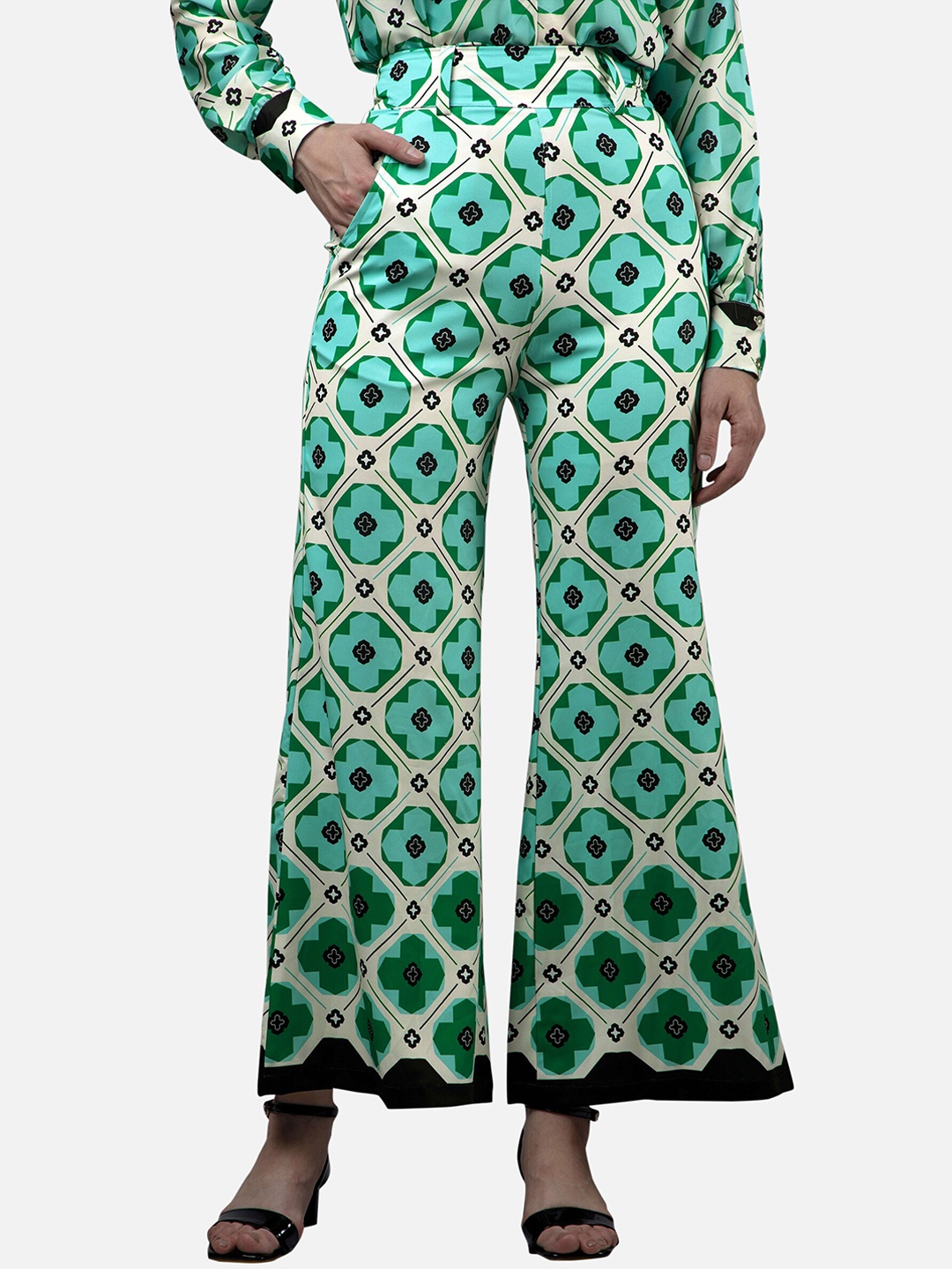 

NEOFAA Women Ethnic Motifs Printed Trousers, Green