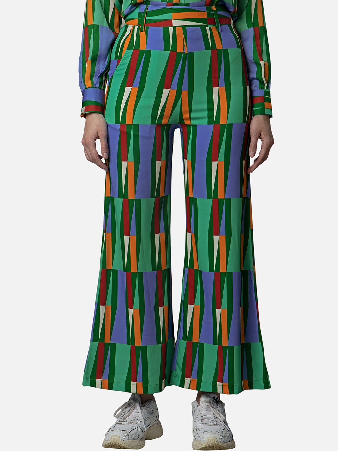 

NEOFAA Women Geometric Printed Flared Parallel Trousers, Green