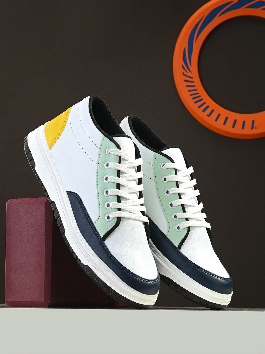 

Mactree Men Colourblocked Lightweight Mid Top Sneakers, White