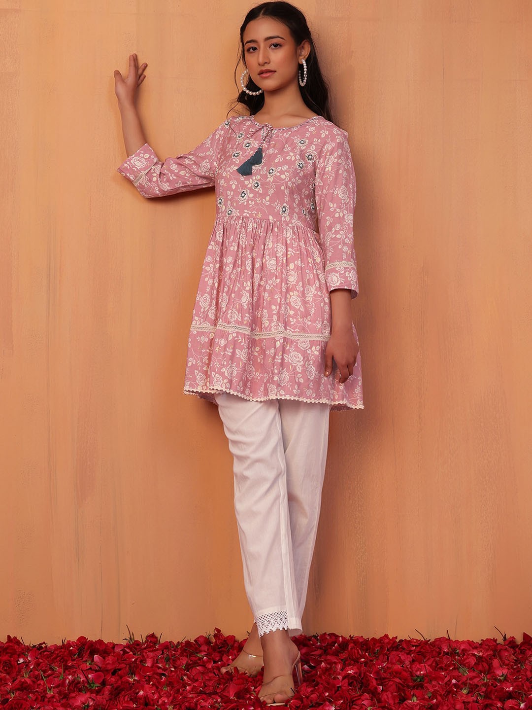 

INDYA Women Floral Printed Embroidered Muslin A-Line Kurti With Trouser, Pink