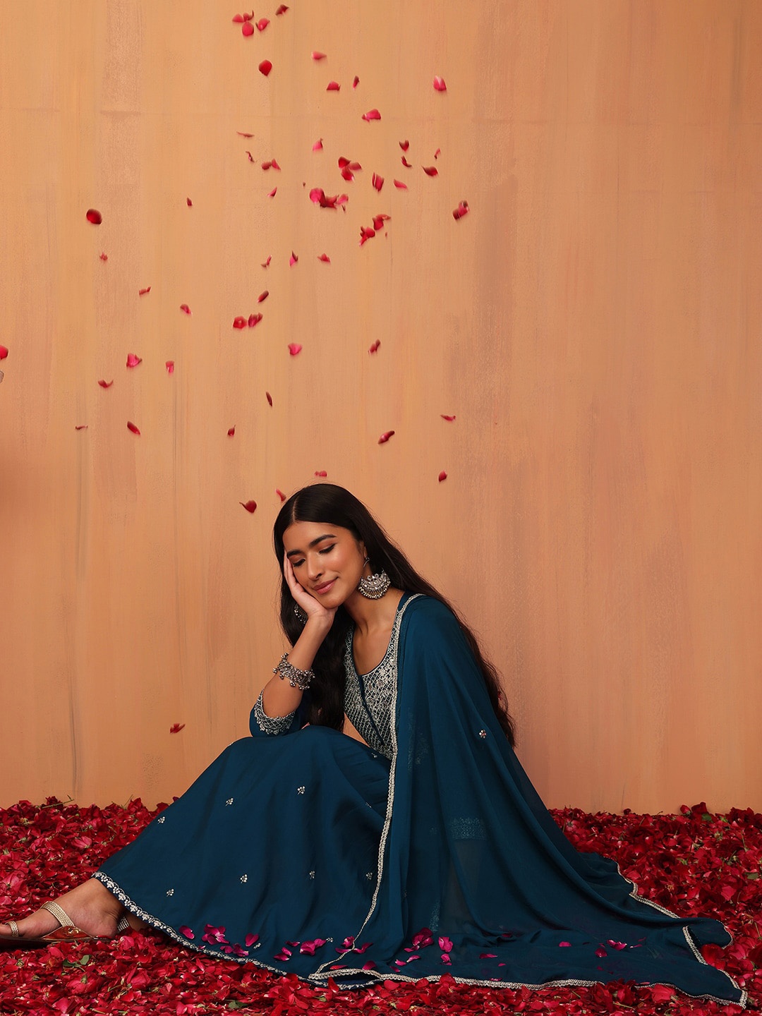 

INDYA Embroidered Round Neck A-Line Kurta With Trousers & With Dupatta, Teal
