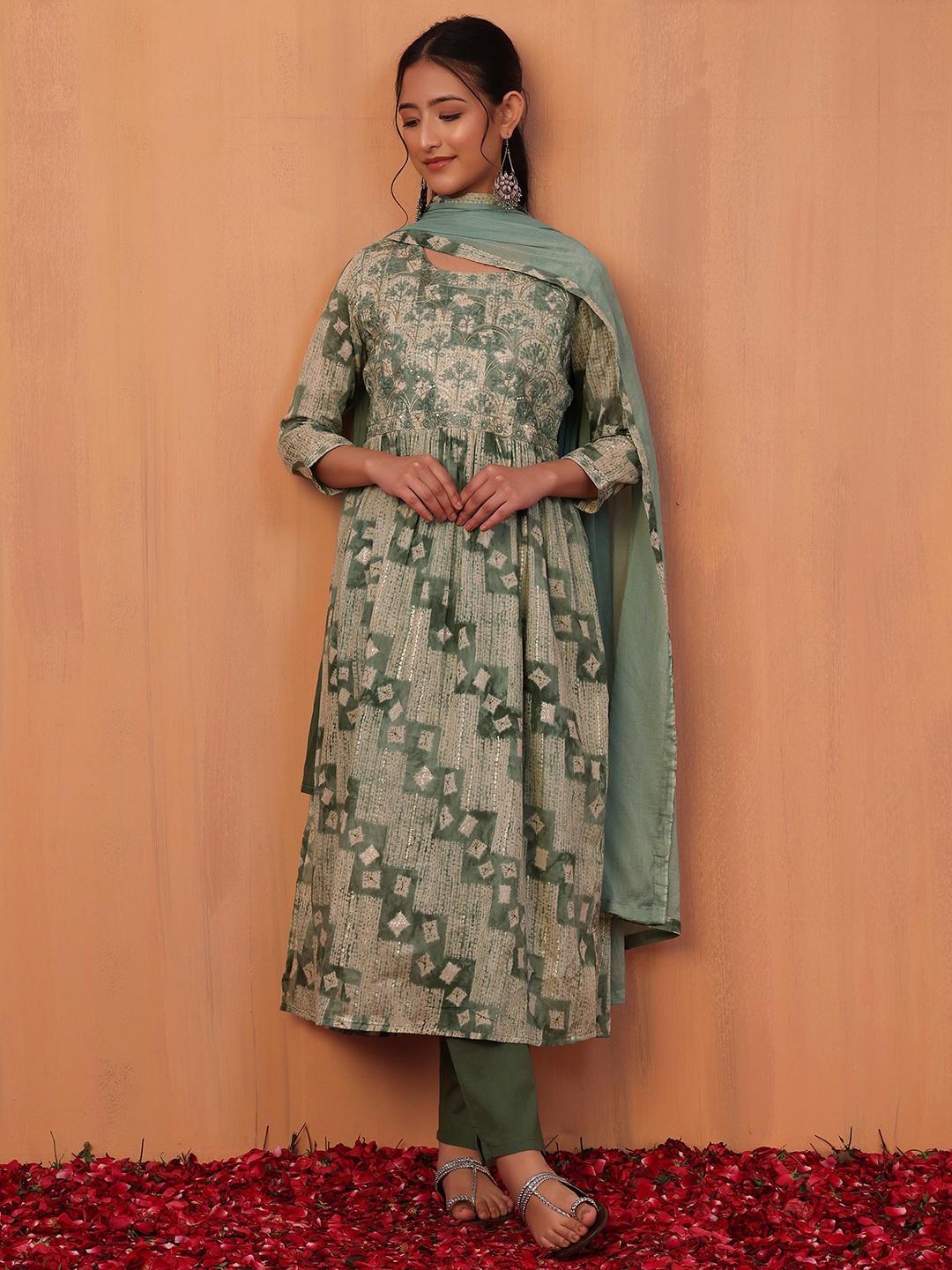 

INDYA Batik Printed A-Line Kurta With Trouser & Dupatta, Green