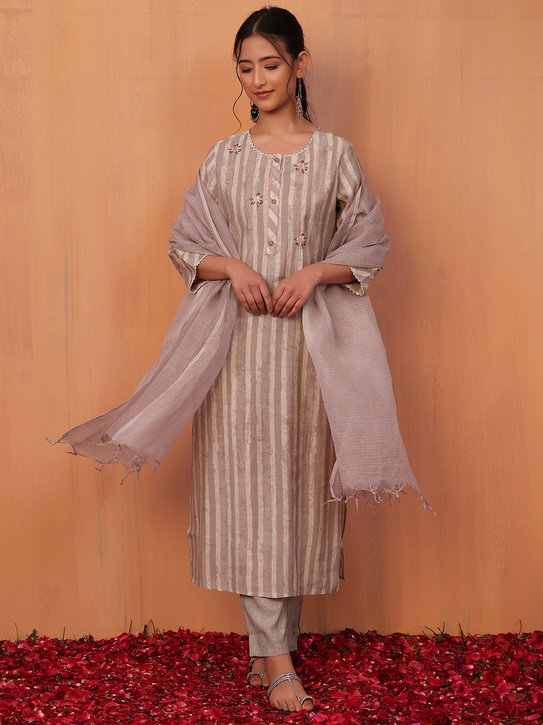 

INDYA Women Striped Printed Straight Kurta With Trouser & Dupatta Set, Purple