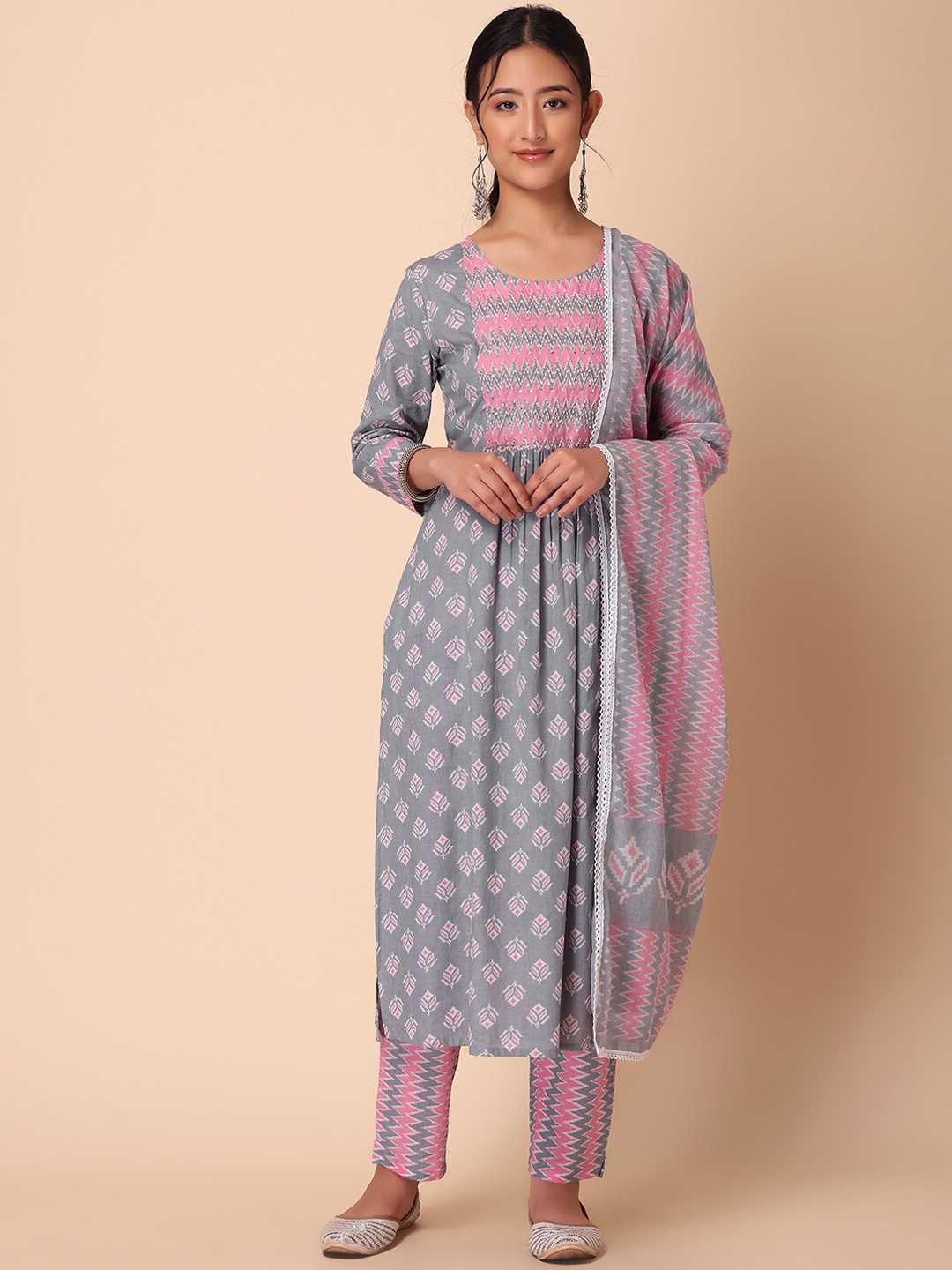 

INDYA Women Floral Printed Pure Cotton Kurta With Trouser & Dupatta, Grey