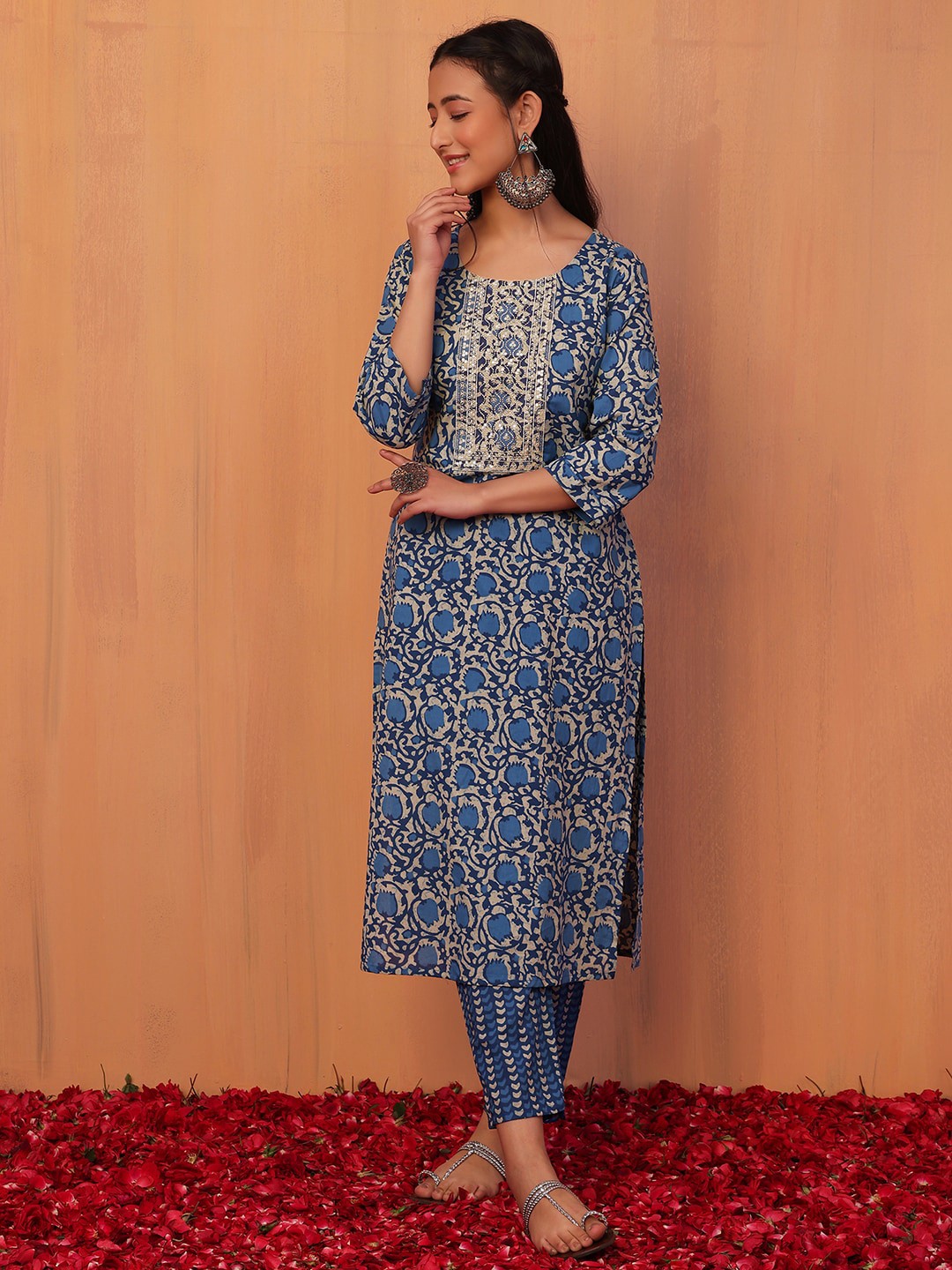 

INDYA Women Printed Sequinned Pure-Cotton Straight Kurta With Trouser, Blue