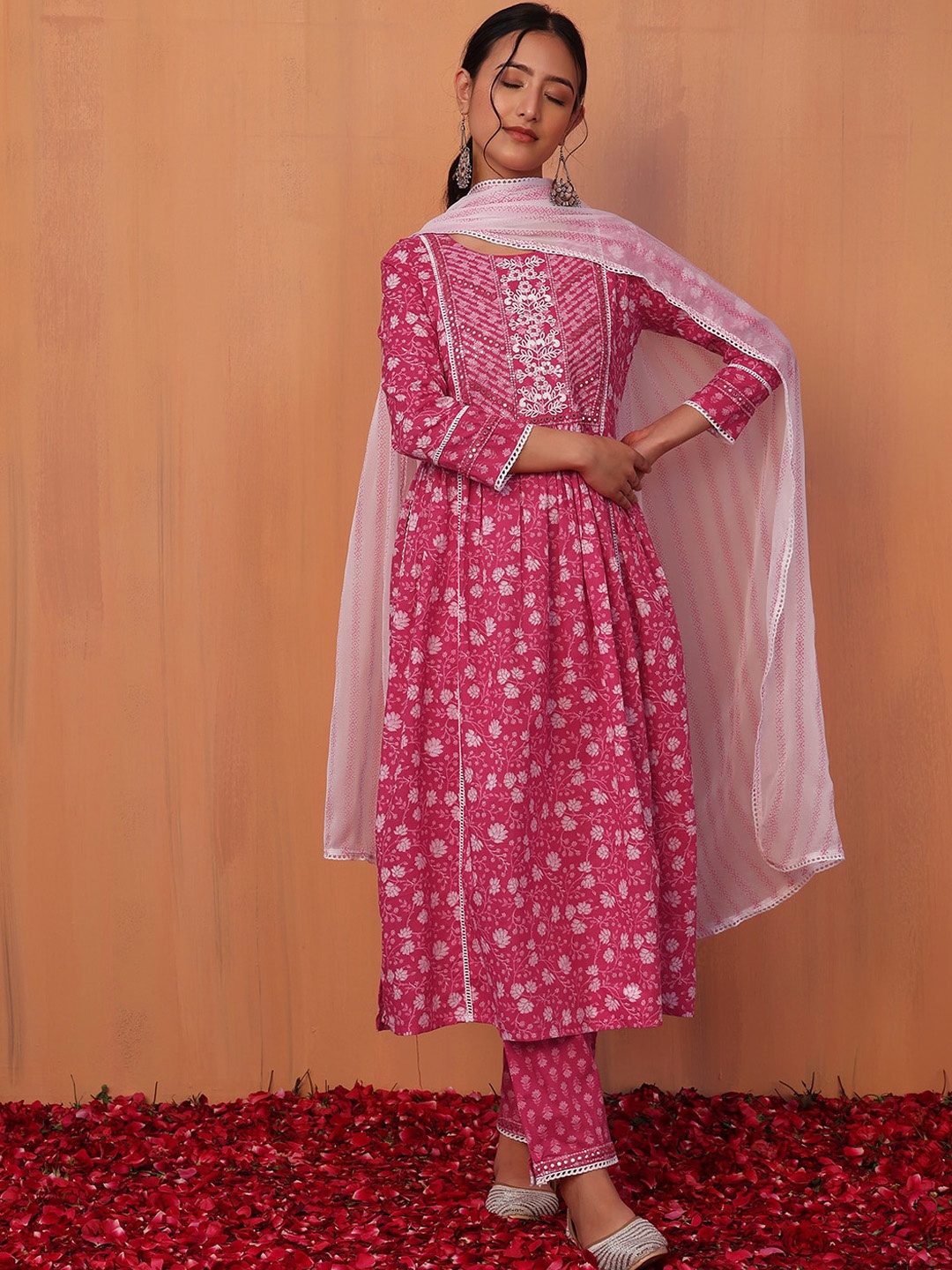 

INDYA Floral Printed Pure Cotton Kurta With Trouser & Dupatta, Pink