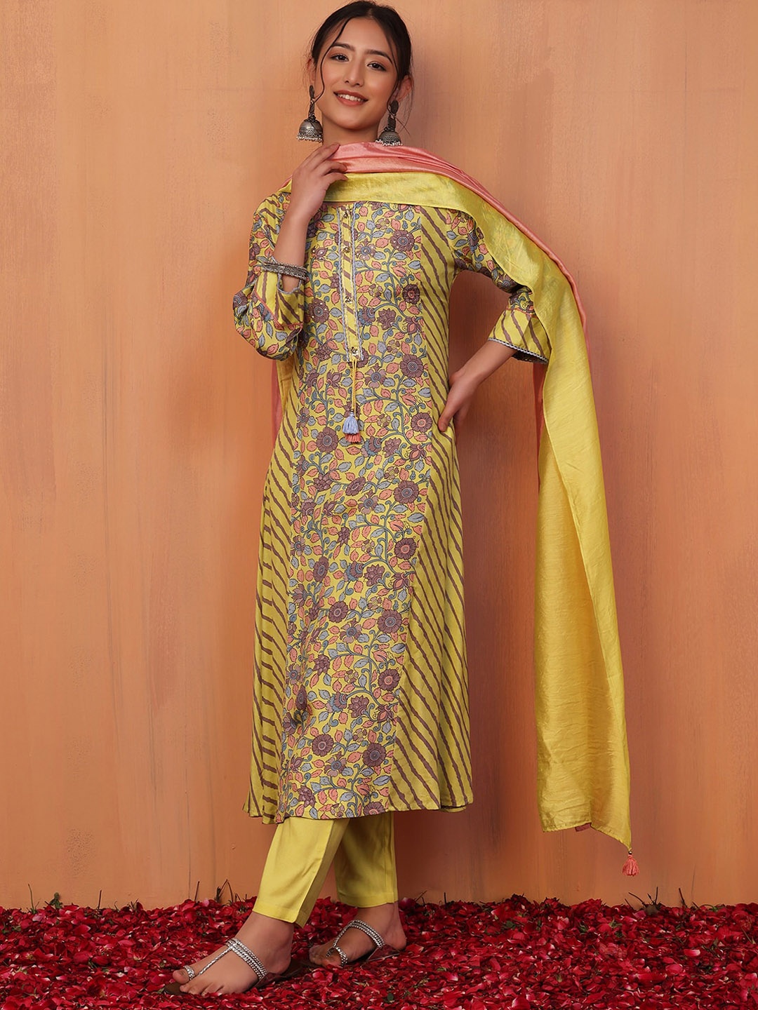 

INDYA Women Floral Printed Panelled Kurta With Trousers & Dupatta, Yellow