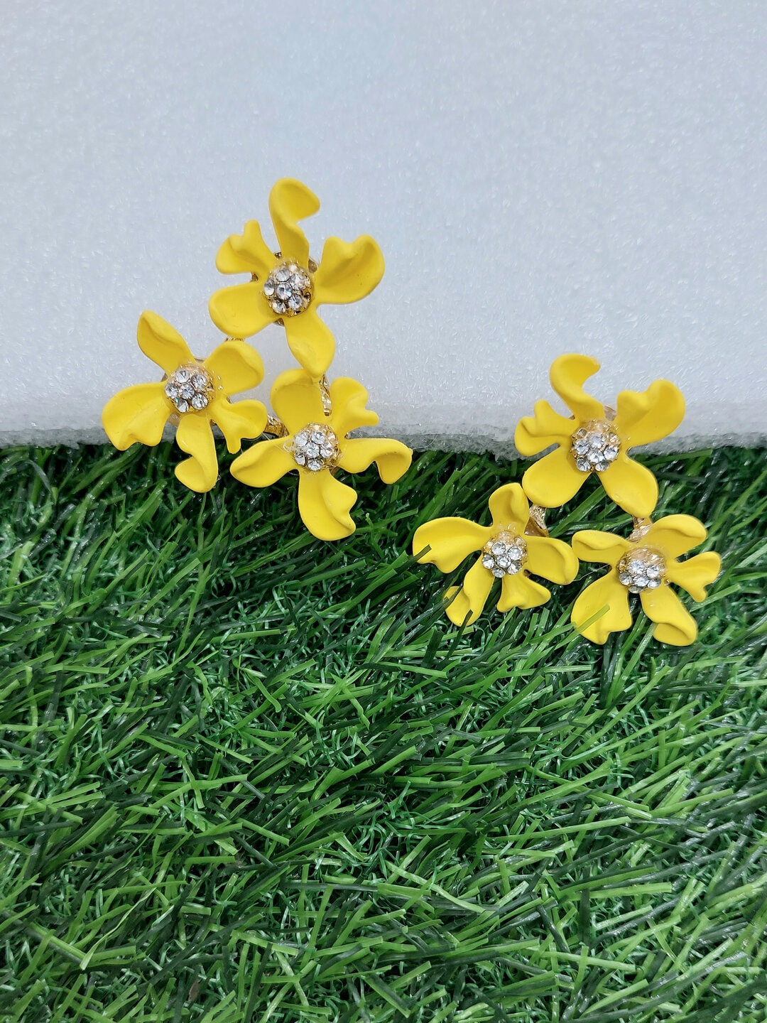 

AVANT-GARDE PARIS Gold Plated Floral Studs Earrings, Yellow