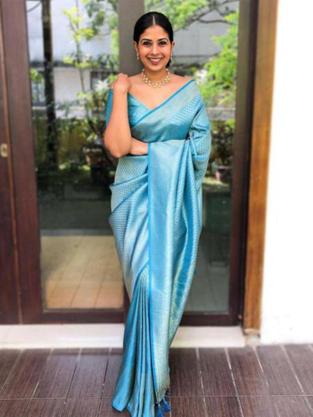 

Anjaneya Sarees Woven Design Zari Saree, Blue