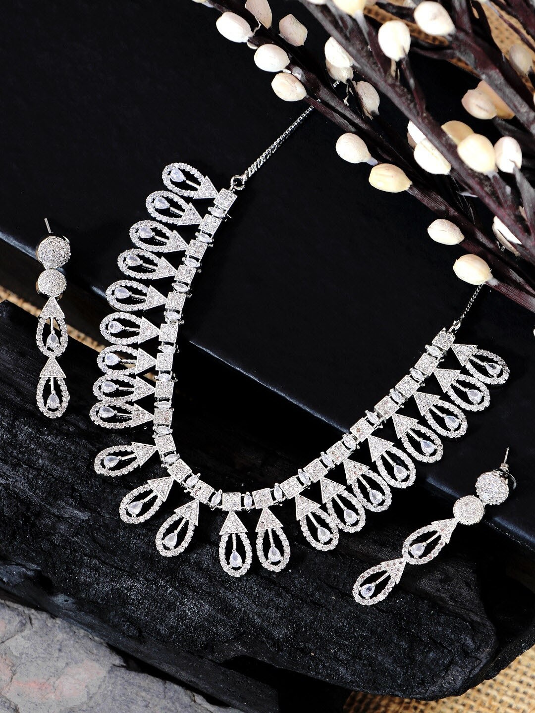 

SwaDev Women Silver-Plated AD & Crystals Studded Necklace and Earrings, White