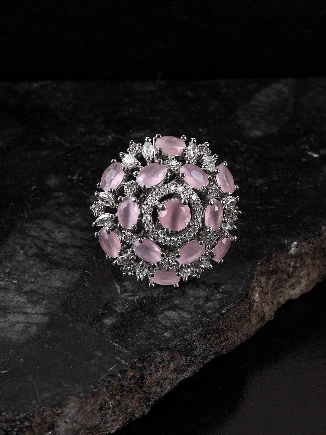 

SwaDev Silver-Plated & AD-Studded Finger Ring