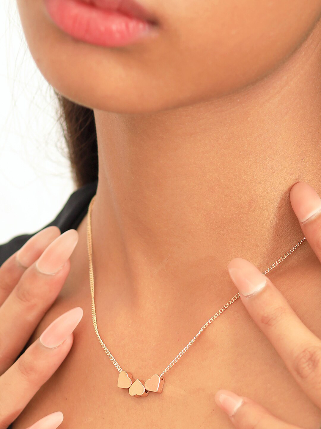 

Ayesha Hearts Mini Pendant Necklace, Gold