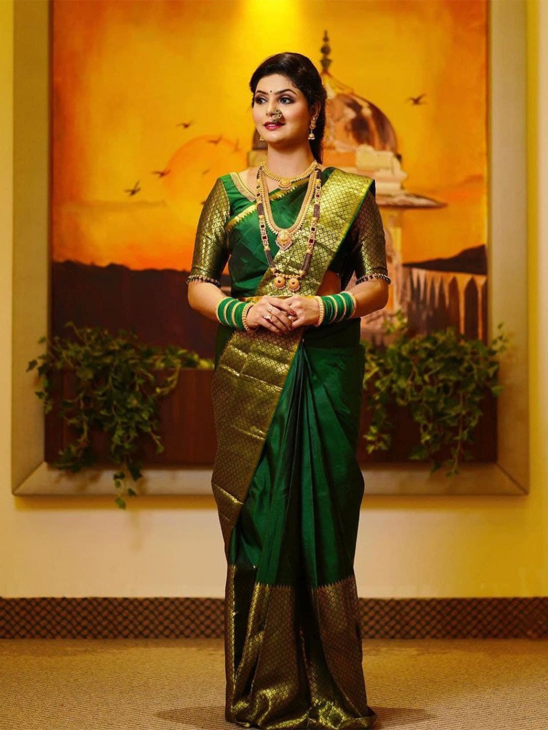 

AVANTIKA FASHION Woven Design Zari Pure Silk Kanjeevaram Saree, Green