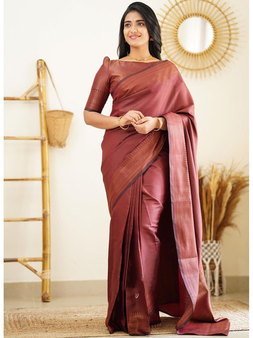 

AVANTIKA FASHION Woven Design Zari Pure Silk Kanjeevaram Saree, Maroon