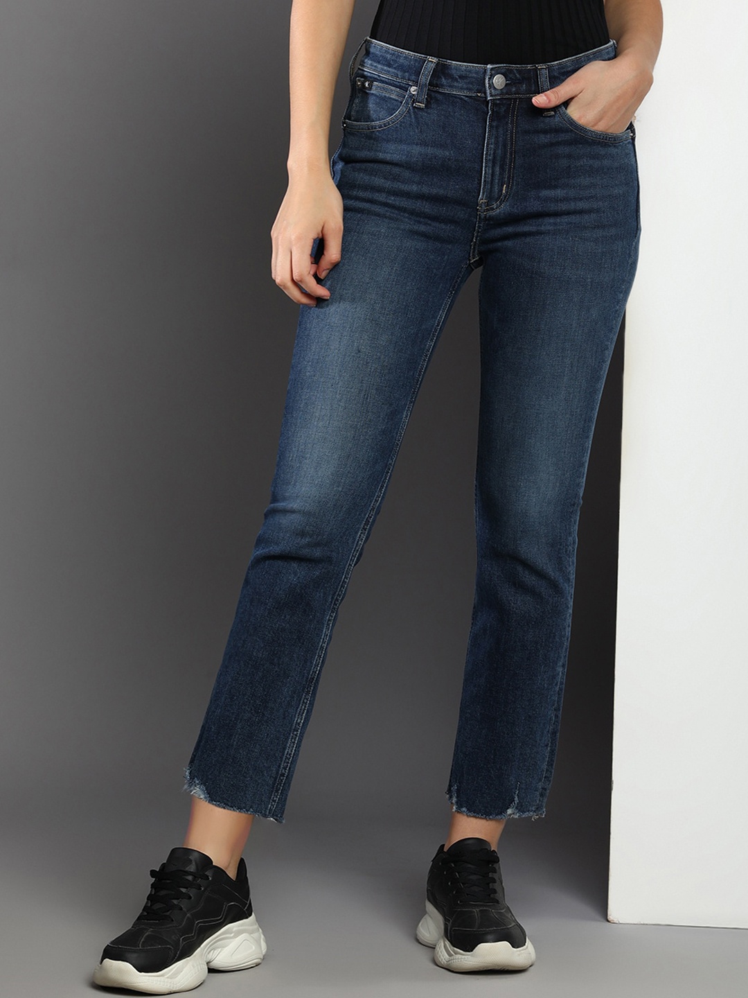

Calvin Klein Jeans Women Slim Fit High-Rise Light Fade Jeans, Blue