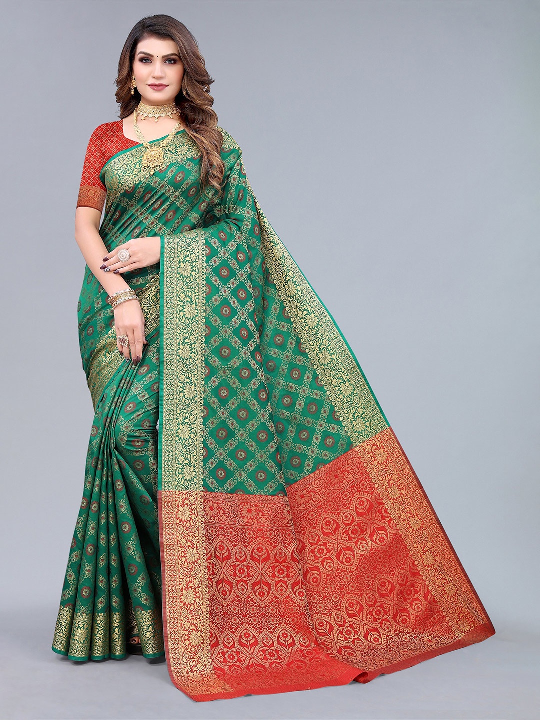 

Nimayaa Ethnic Motif Woven Design Zari Saree, Green