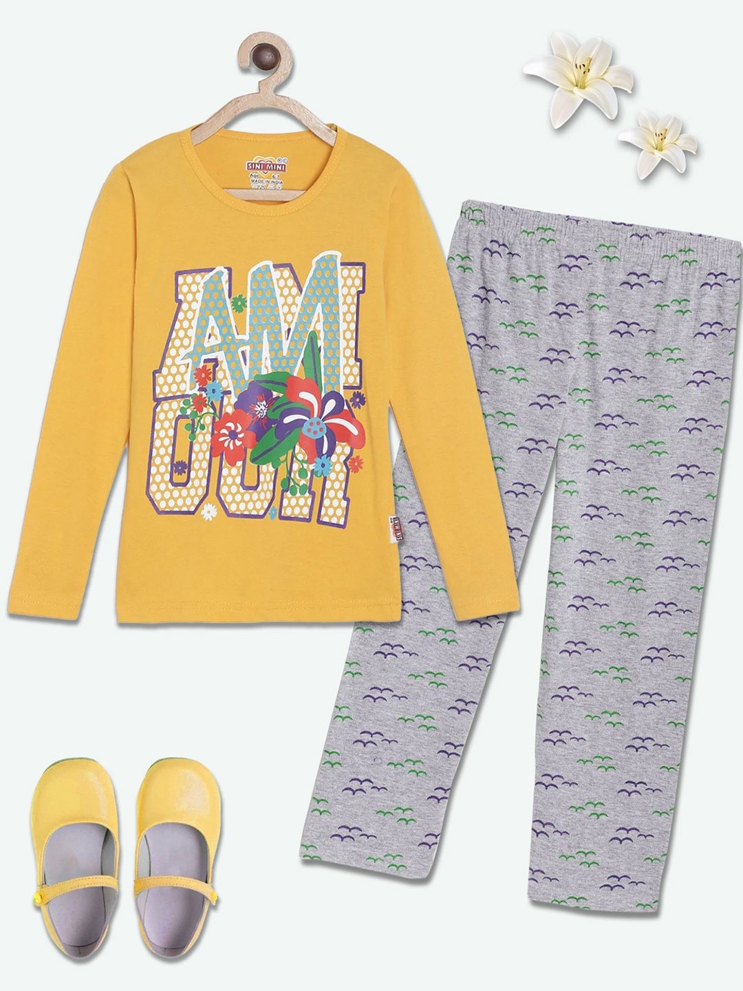 

SINI MINI Girls 2 Pieces Typography Printed Night Suit, Yellow