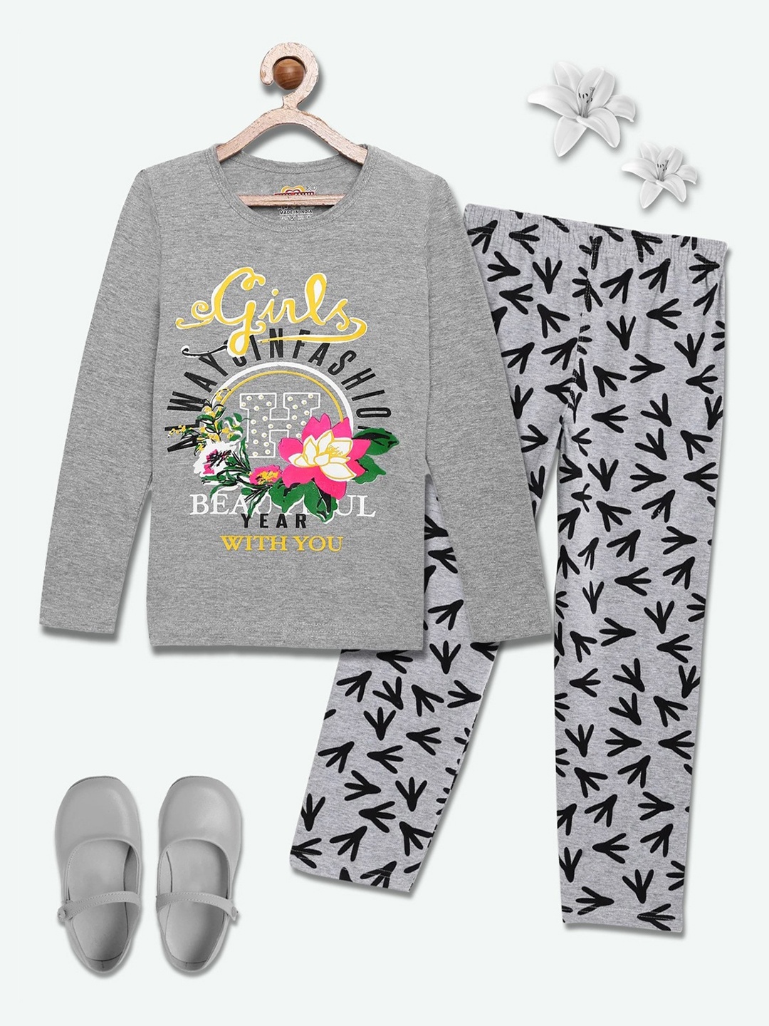 

SINI MINI Girls 2 Pieces Typography Printed Night Suit, Grey melange