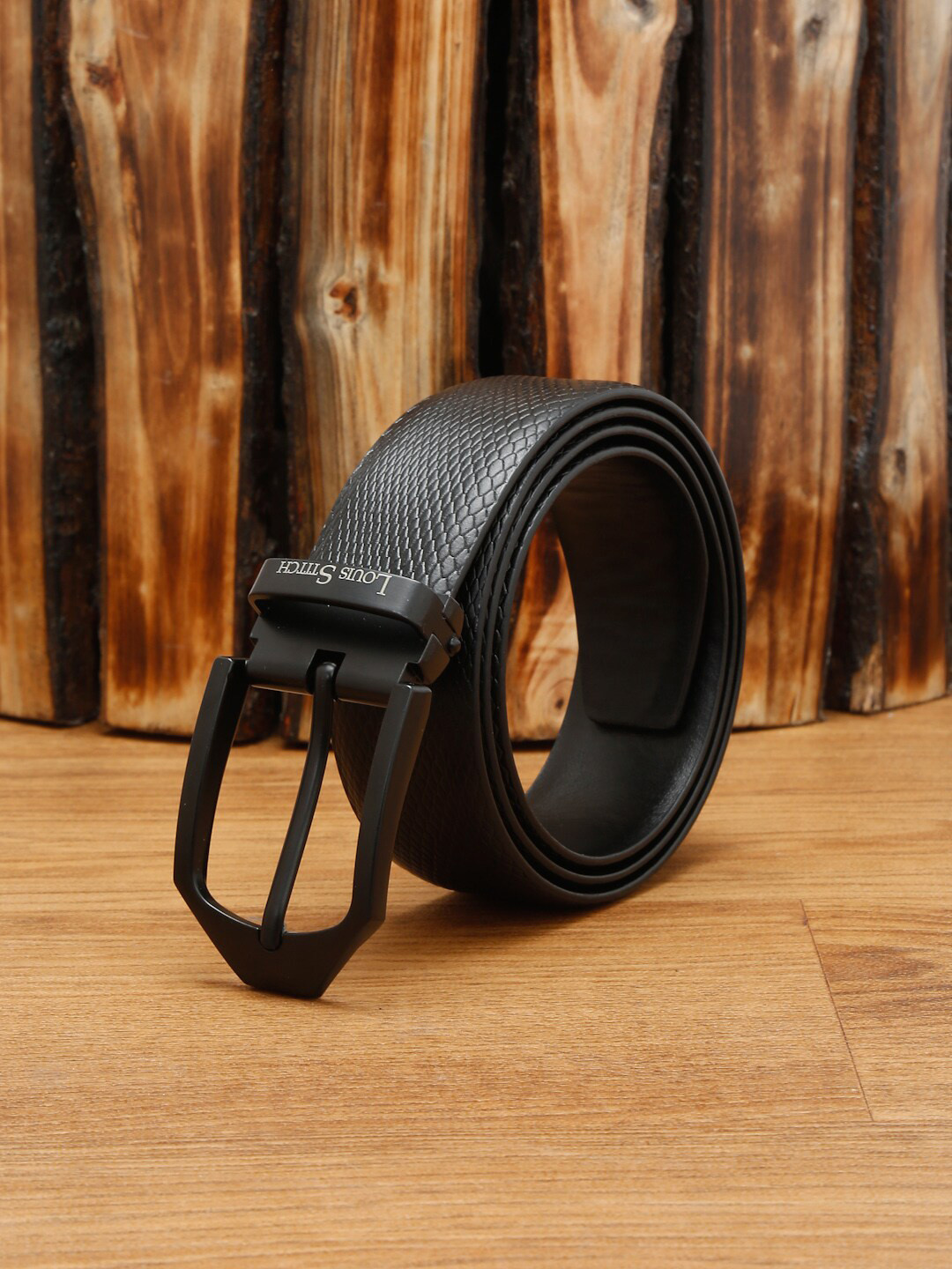 

LOUIS STITCH Men Textured Leather Formal Belt, Black