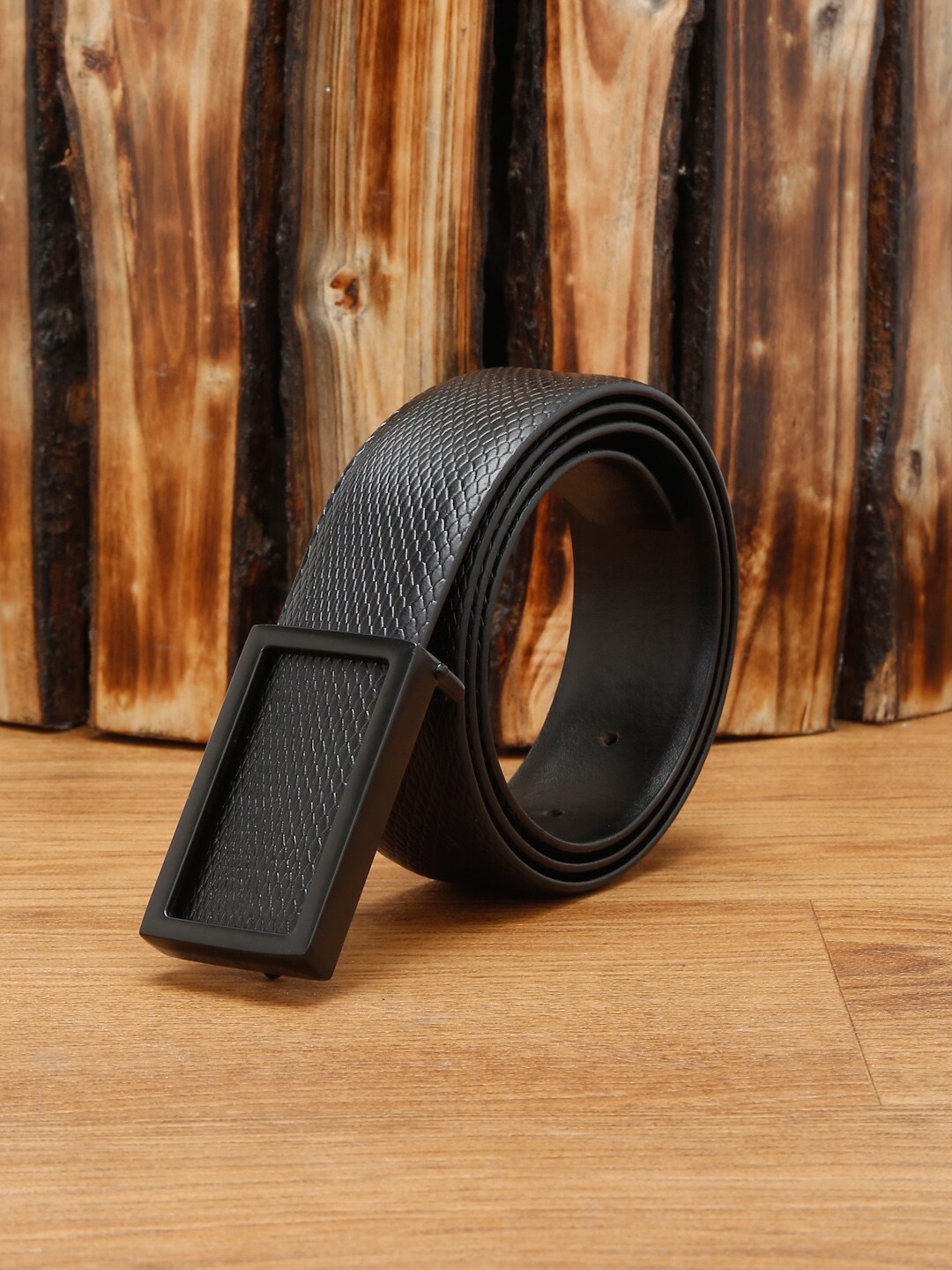 

LOUIS STITCH Men Textured Leather Formal Belt, Black