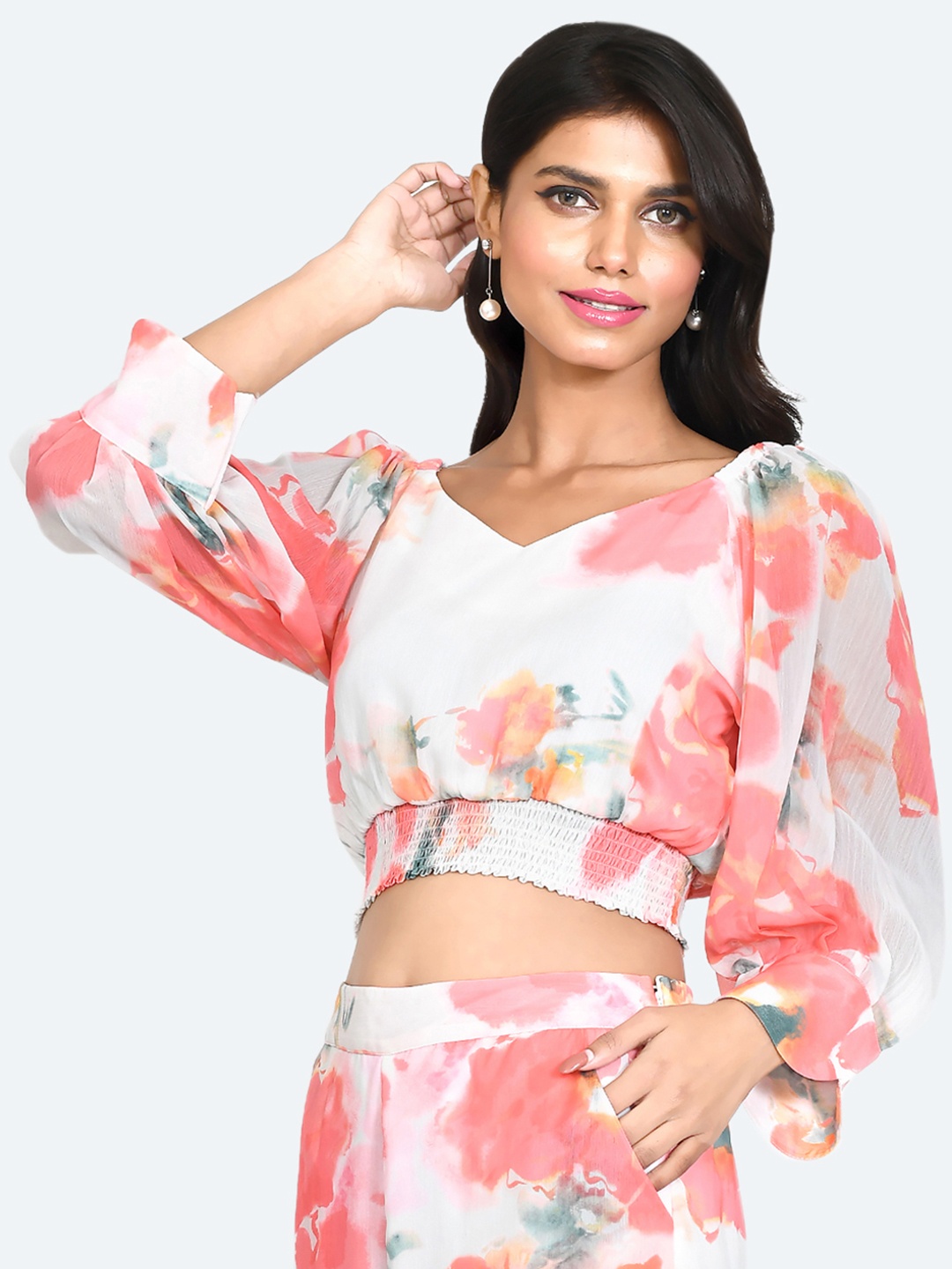 

Zink London Floral Print V-Neck Blouson Crop Top, White