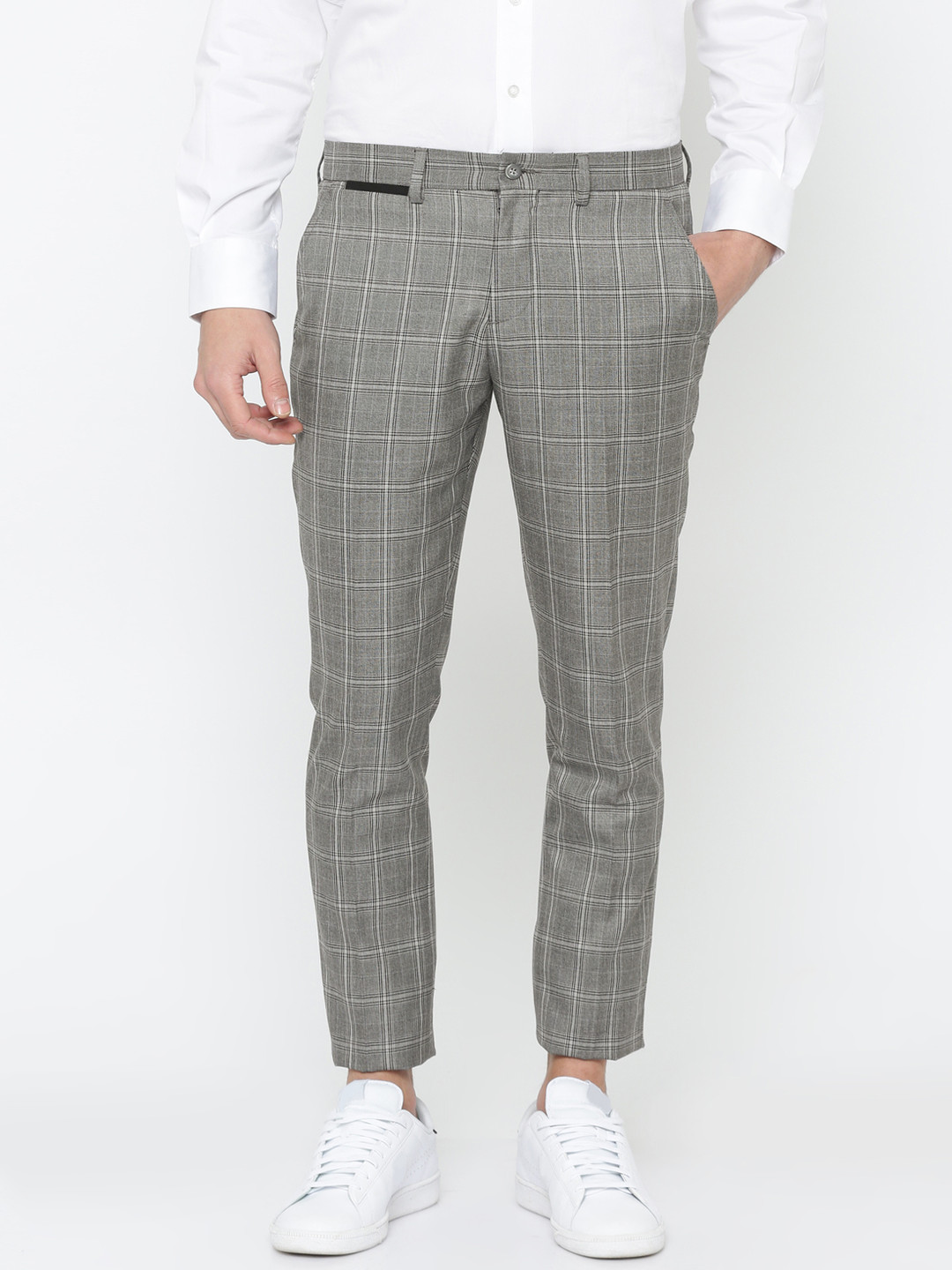 

INVICTUS Men Grey & Black Slim Fit Checked Formal Trousers