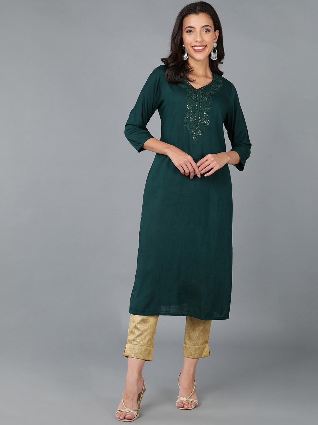 

AHIKA Women Sequinned Yoke Design Kurta, Green