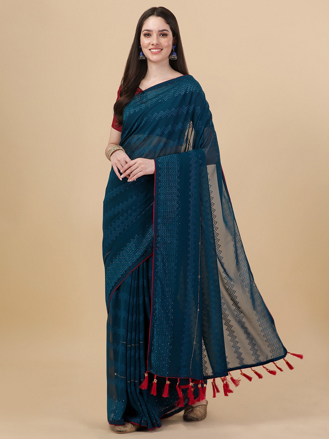 

Mitera Lucknowi Embroidered And Diamond Embellished Georgette Saree, Green