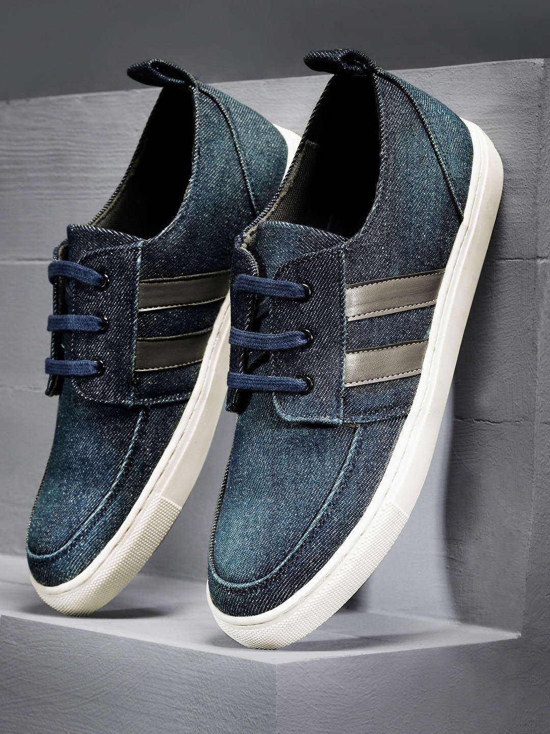 

WROGN Men Blue Sneakers