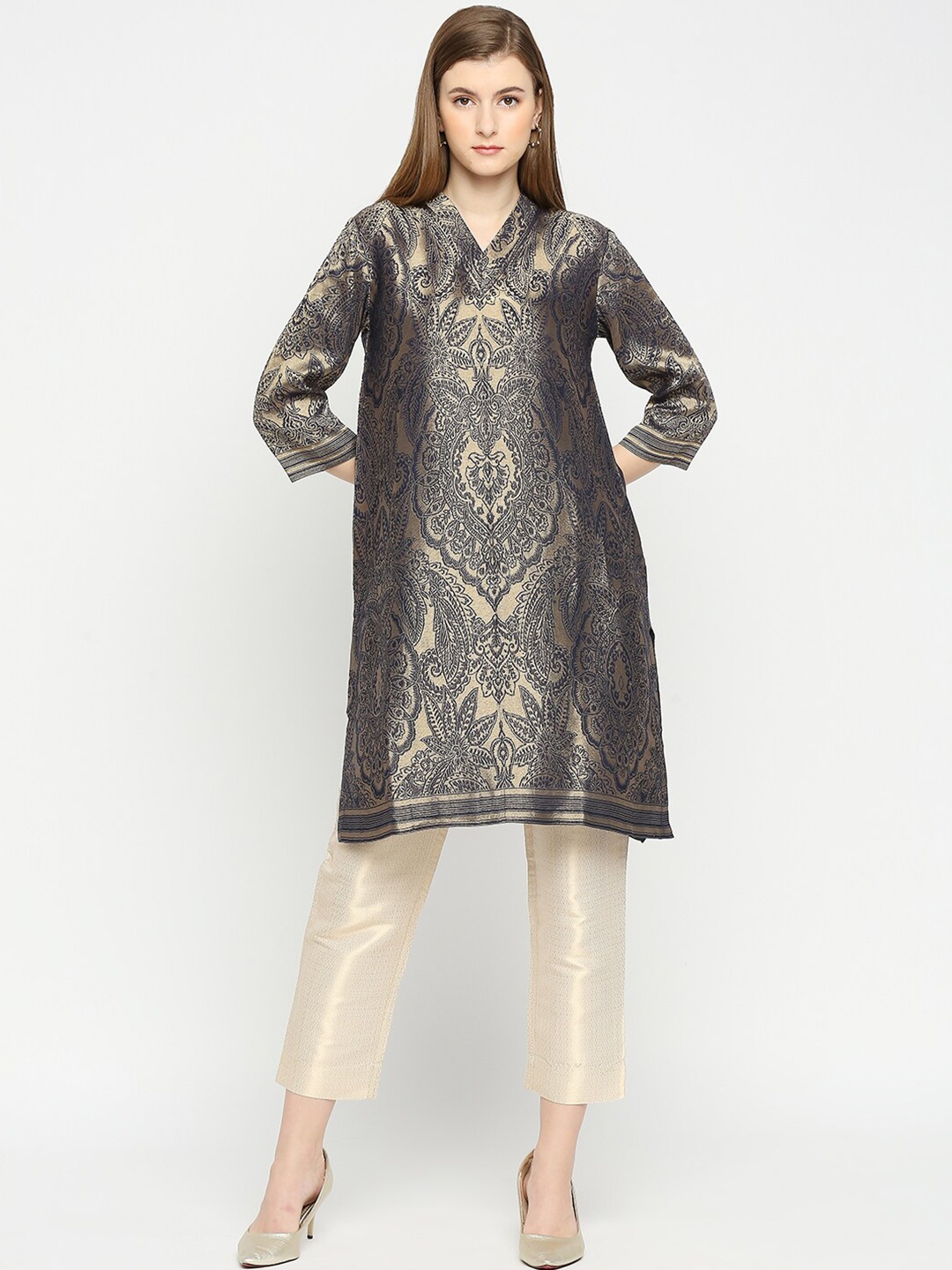 

Cloth Haus India Printed Brocade V-Neck Straight Kurta, Black
