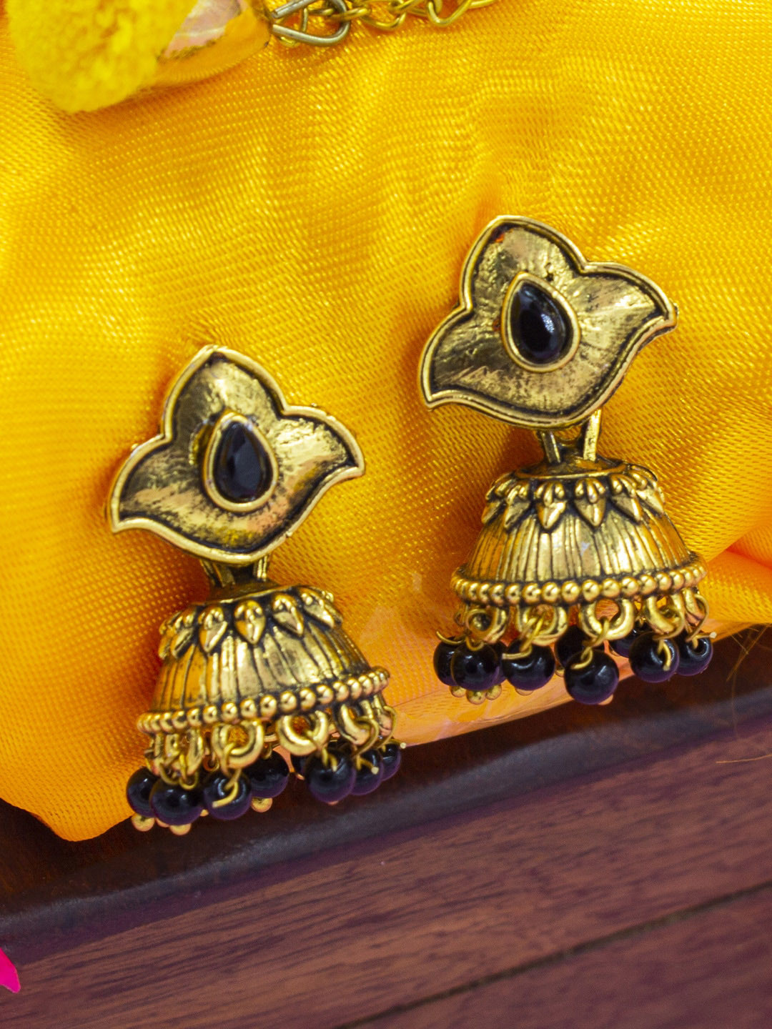 

PRIVIU Gold-Plated Classic Jhumkas Earrings