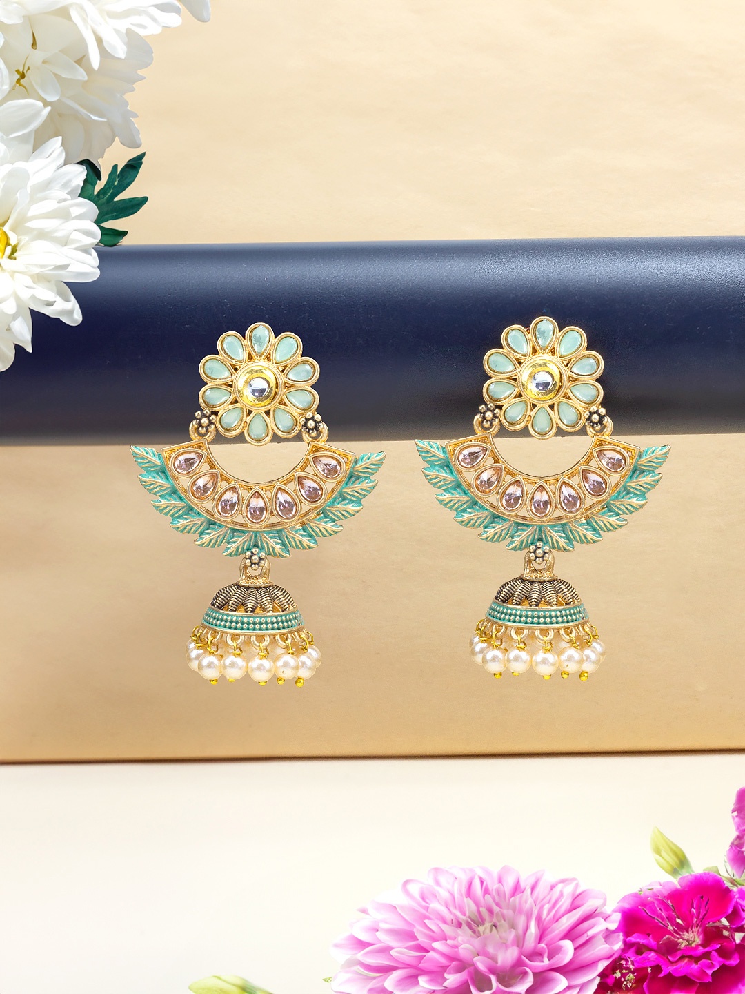 

PRIVIU Gold Plated Kundan Studded Classic Jhumkas Earrings, Green