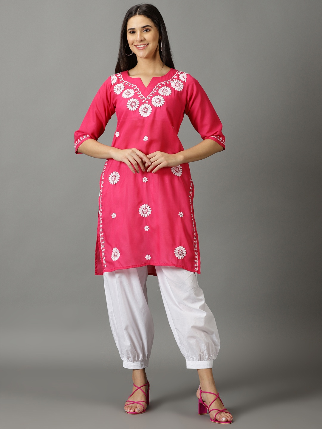 DIVINATION Women Floral Embroidered Thread Work Kurta, Pink