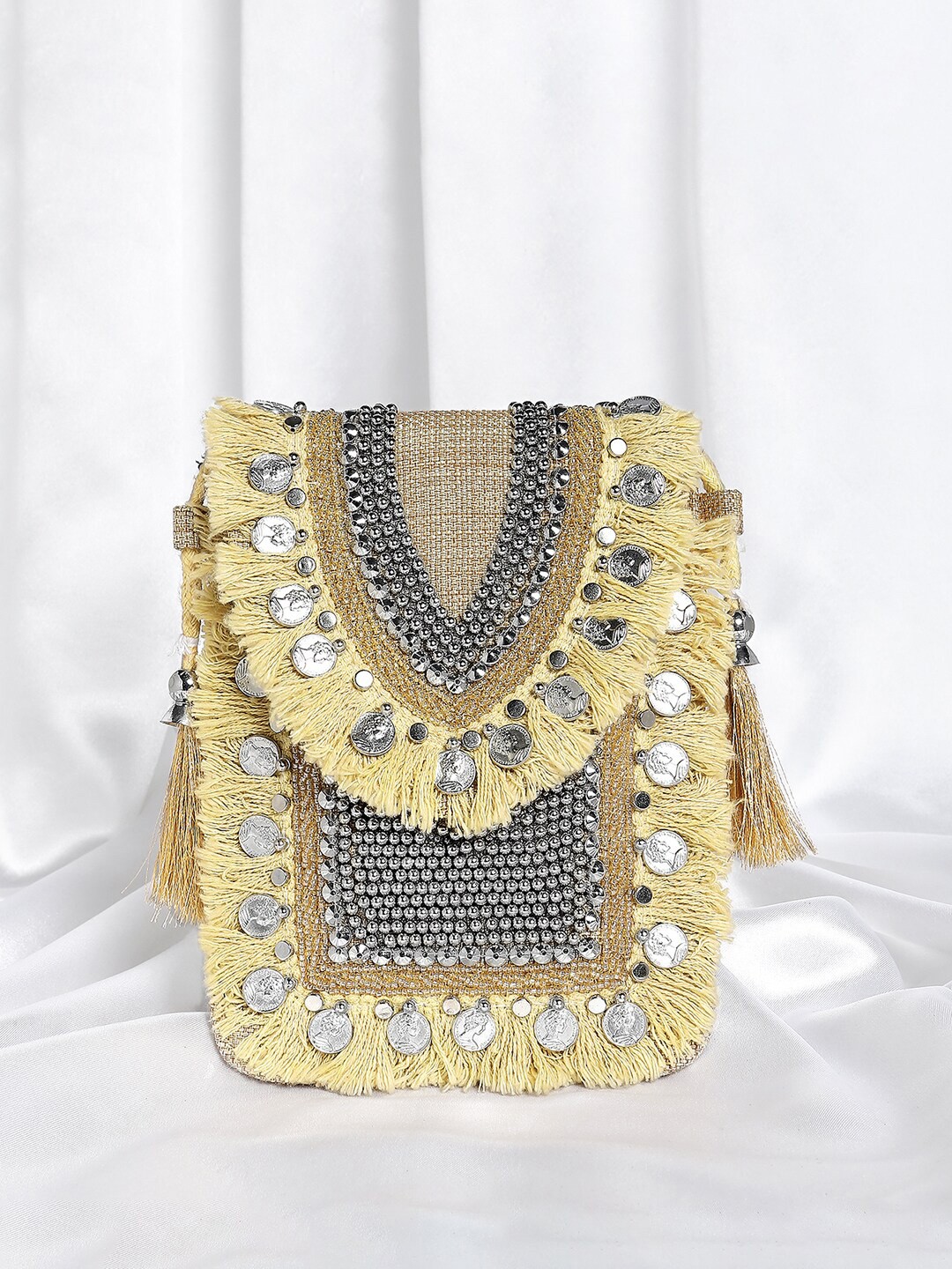 

Peora Embellished Potli Clutch, Cream