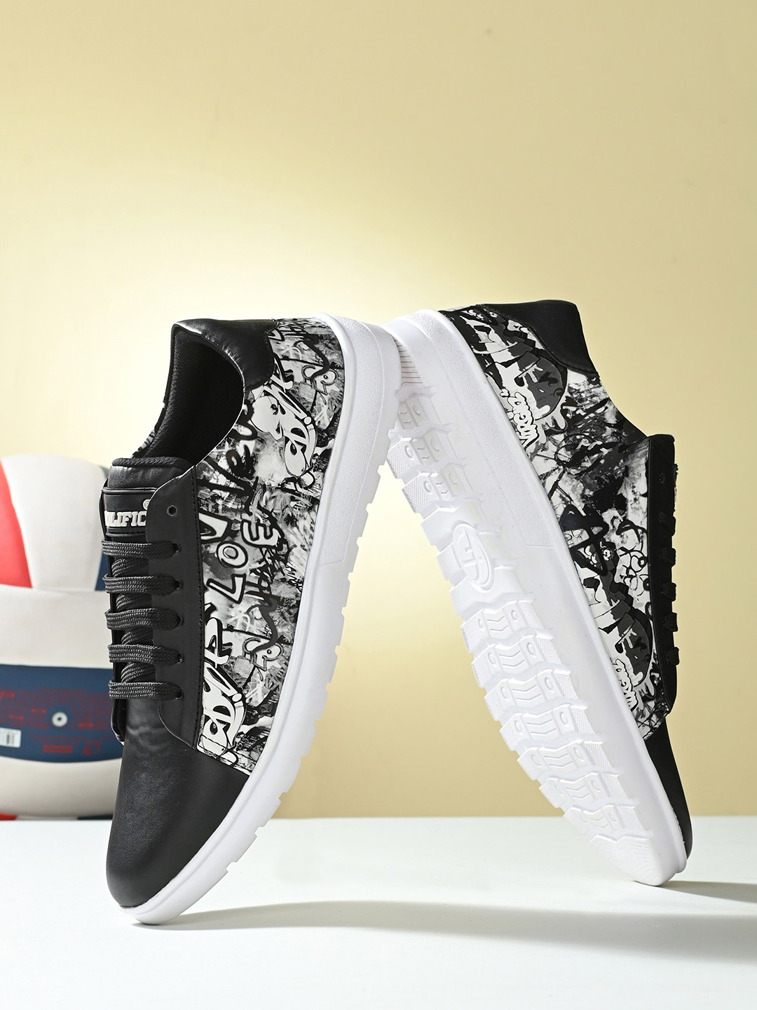 

Prolific Men Printed LightWeight Sneakers, Black