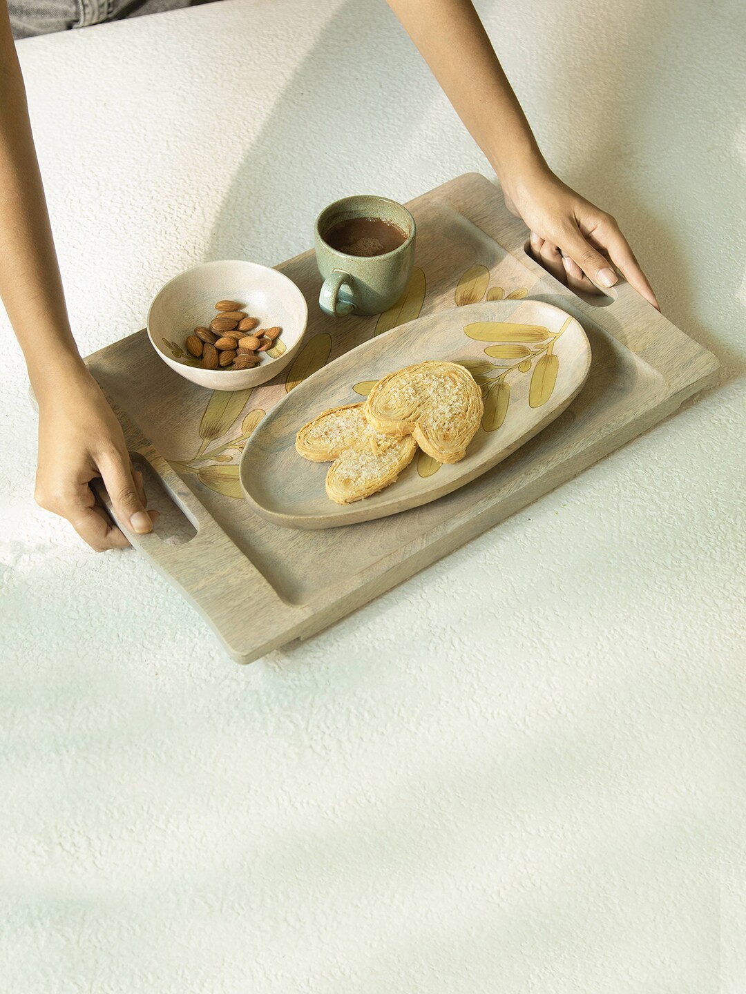 

ellementry Wisteria Yellow Autumn Leaves Printed Wooden Serving Tray