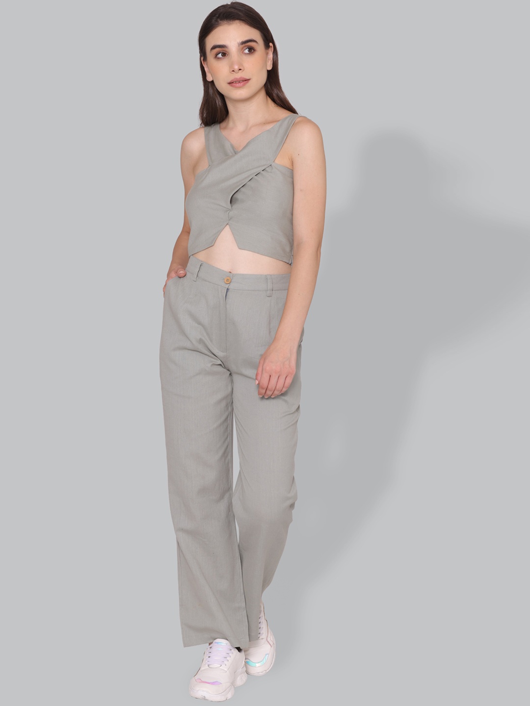 

CUFFS N LASHES Women Halter Neck Sleeveless Top & Trousers Co-Ords, Green