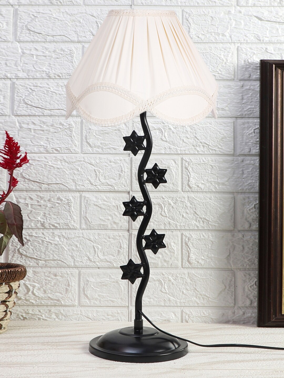 Devansh Off White & Black Textured Cotton Zig Zag Table Lamp With Iron Base